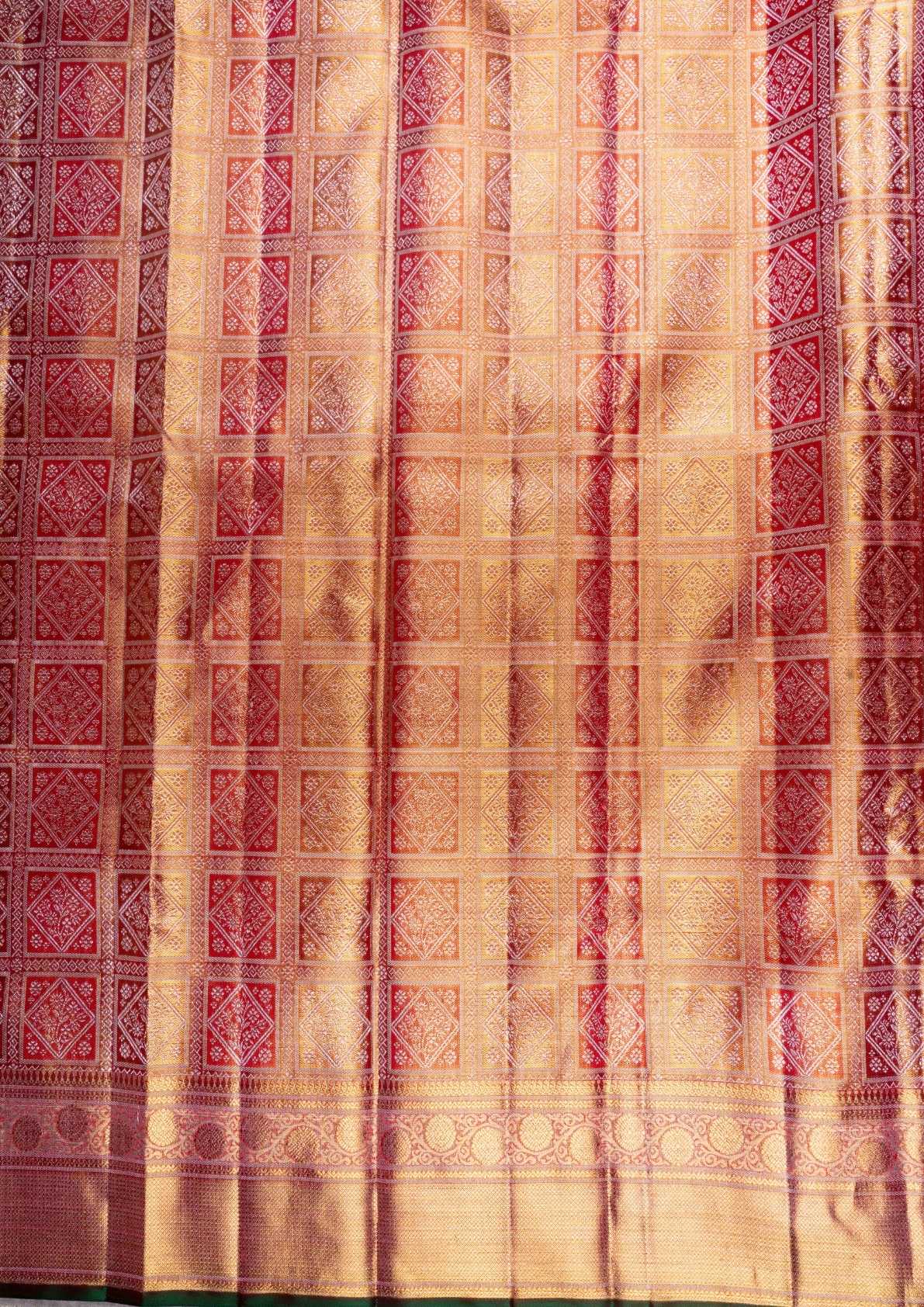 Kanjivaram Tomato Red Colour 2G Zari Pure Silk Saree With Self Border