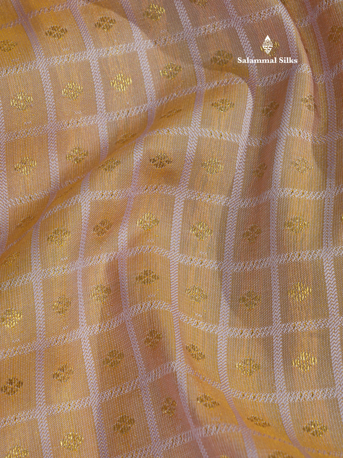 1000 Buttas Light Peach Semi Silk Saree With Contrast Bottle Green Border