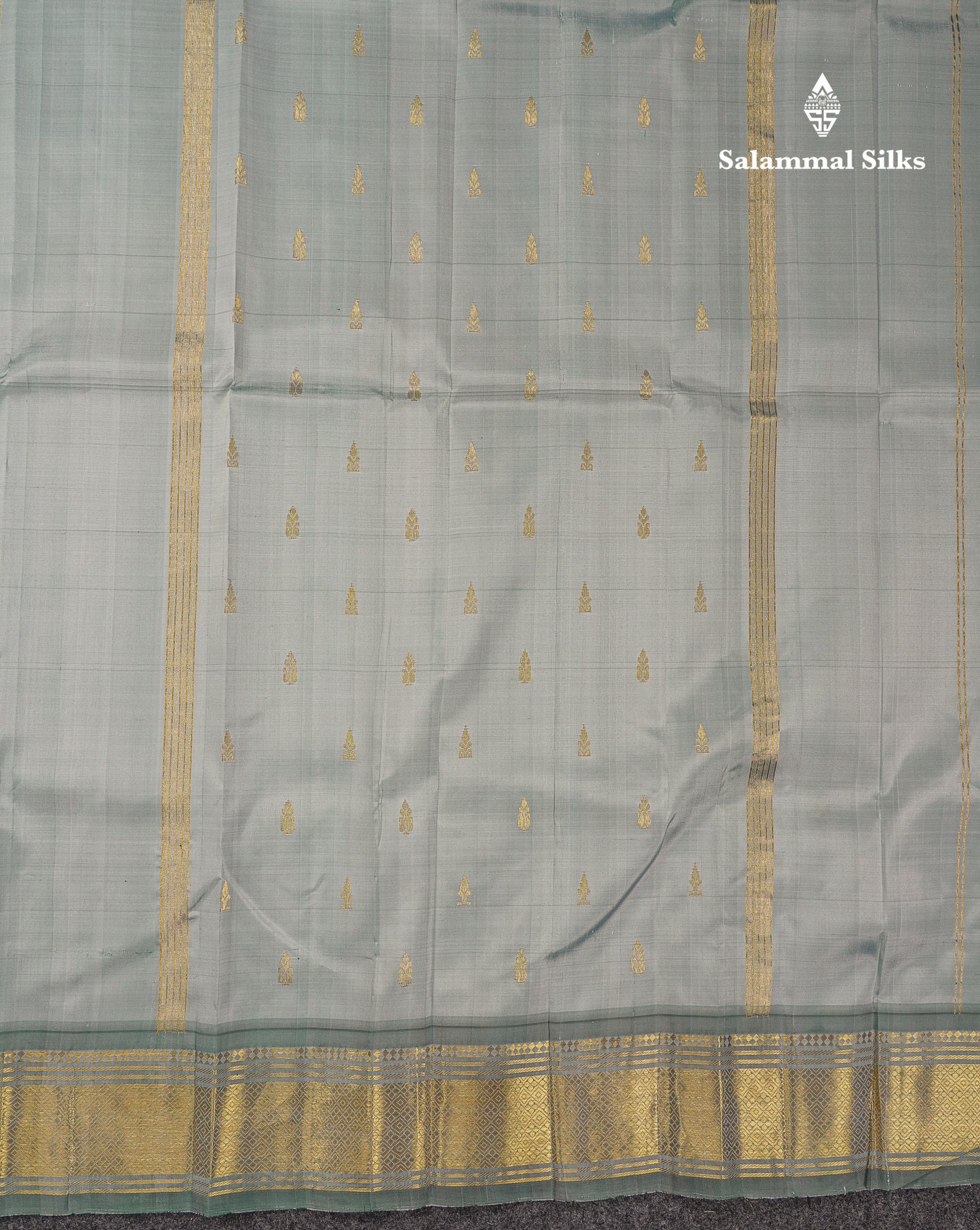 Beautiful White Pure Kanjivaram Silk Saree With Contrast Light Green Traditional One Side Border