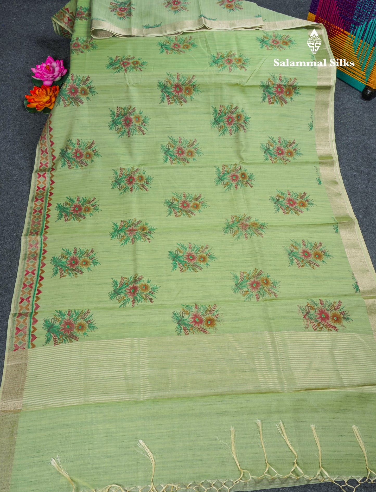 Elaichi Green Printed Cotton Mix Saree With Small Tissue Border