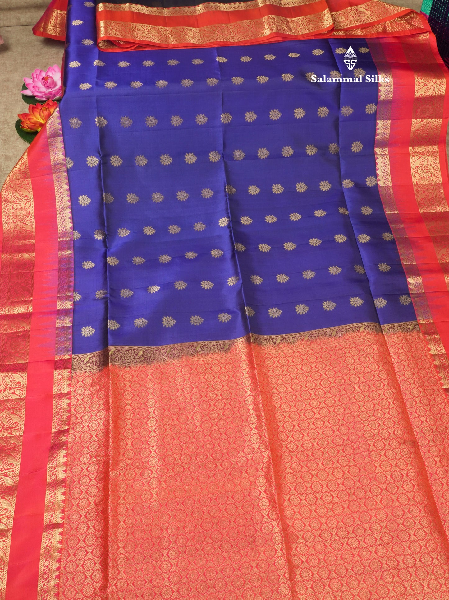 Beautiful Bottle Green Pure Kanjivaram Soft Silk Saree With Contrast Pinkish Orange Border