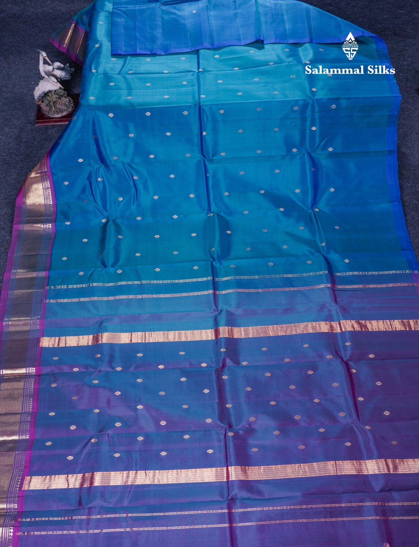 Dual Tone Peacock Blue Pure Kanjivaram Silk Saree With Contrast Purple One Side Border