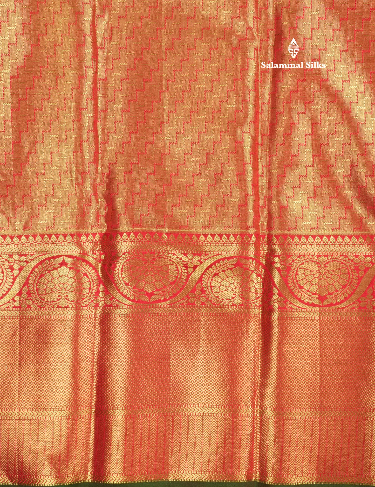 Manthulir Green Pure Kanjivaram Silk Saree With Contrast Red Border