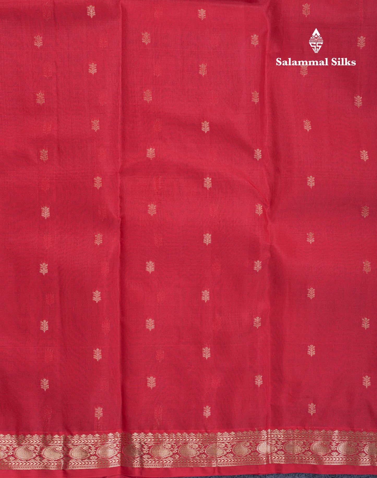 Chilly Red Pure Kanjivaram Silk Saree With Self Small Traditional Border