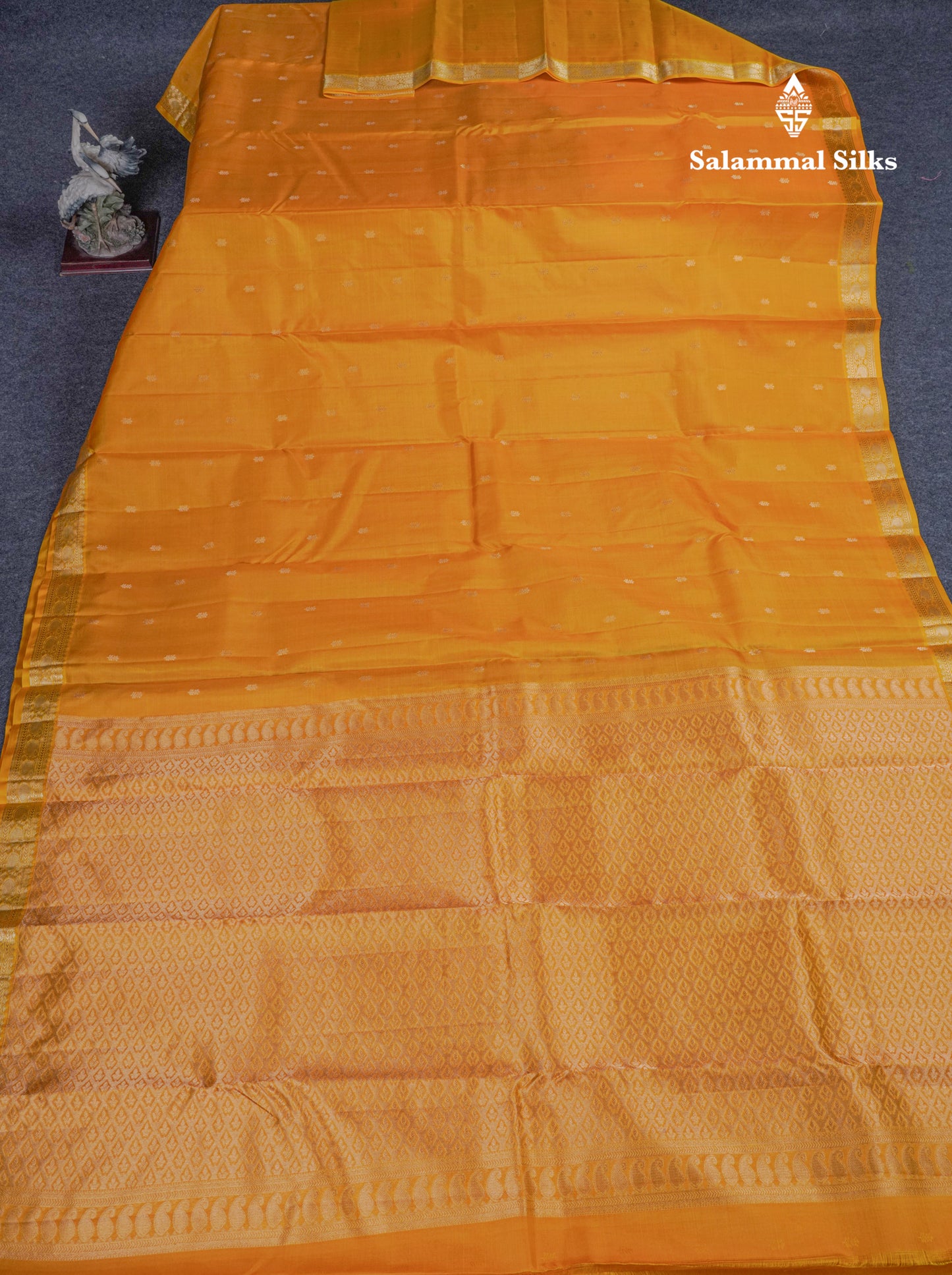 Chilly Red Pure Kanjivaram Silk Saree With Self Small Traditional Border