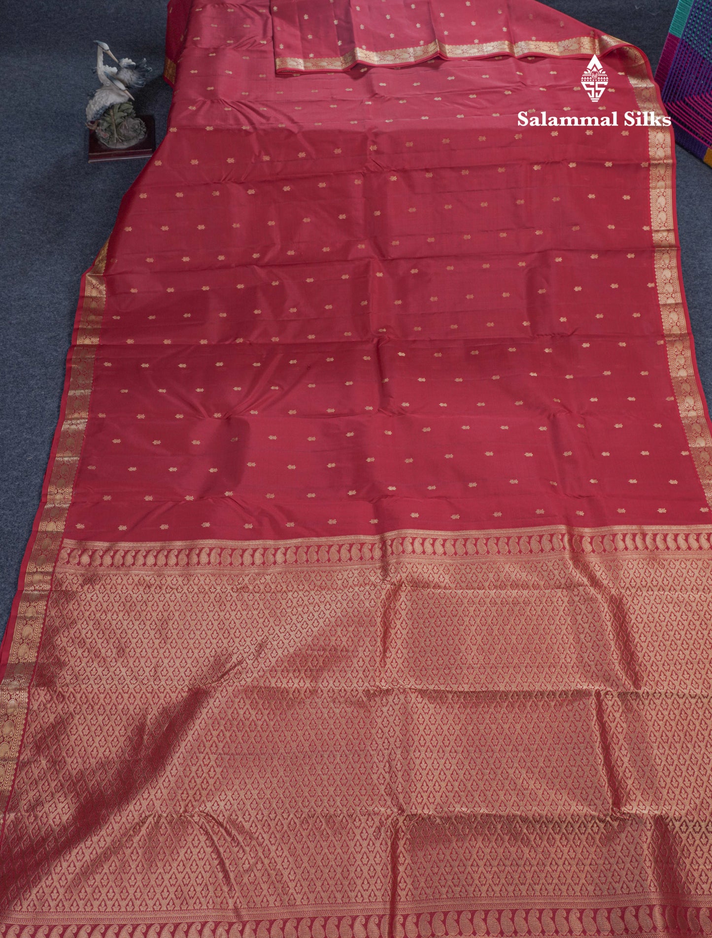Chilly Red Pure Kanjivaram Silk Saree With Self Small Traditional Border