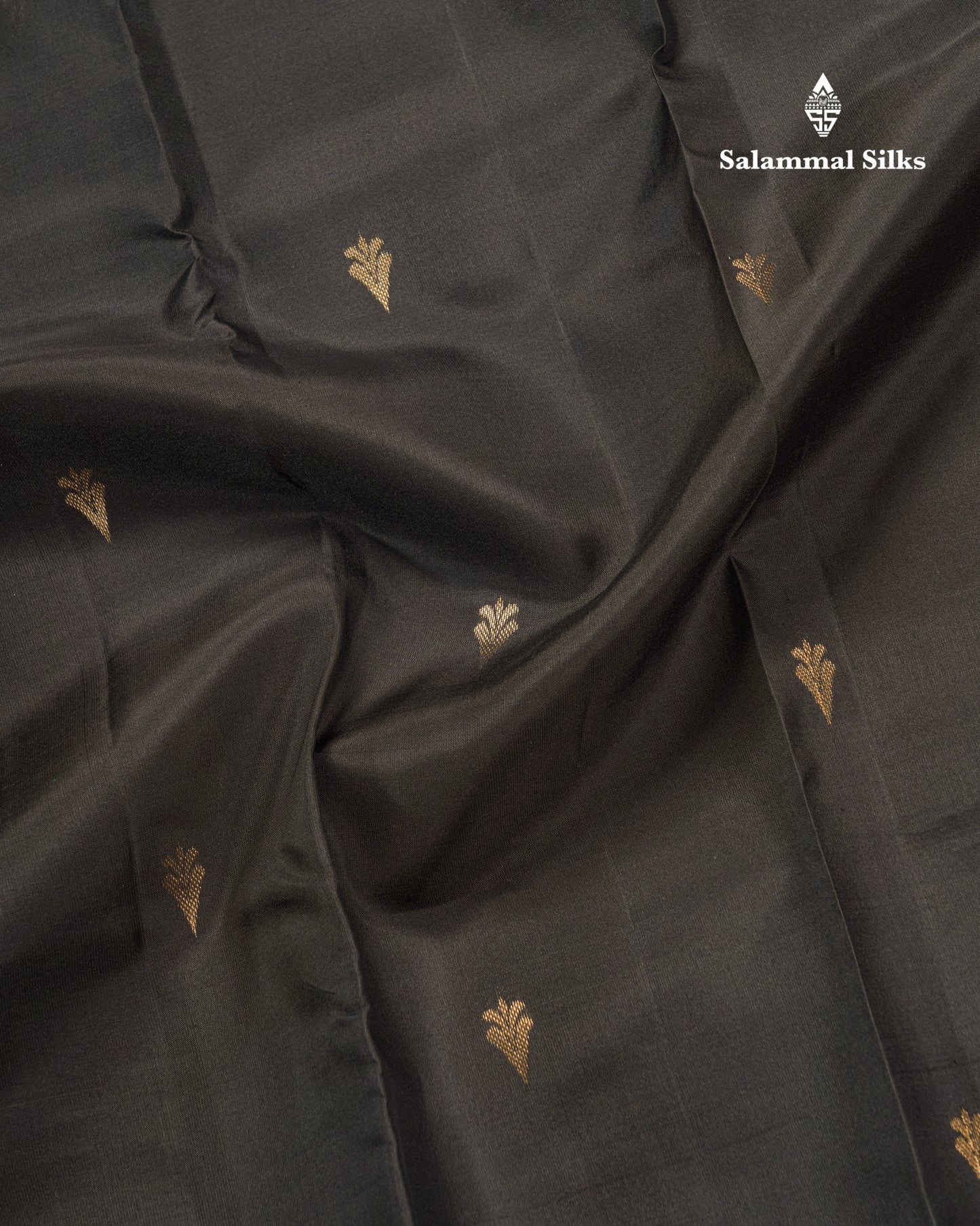 Black Pure Kanjivaram Silk Saree With Self Traditional Border