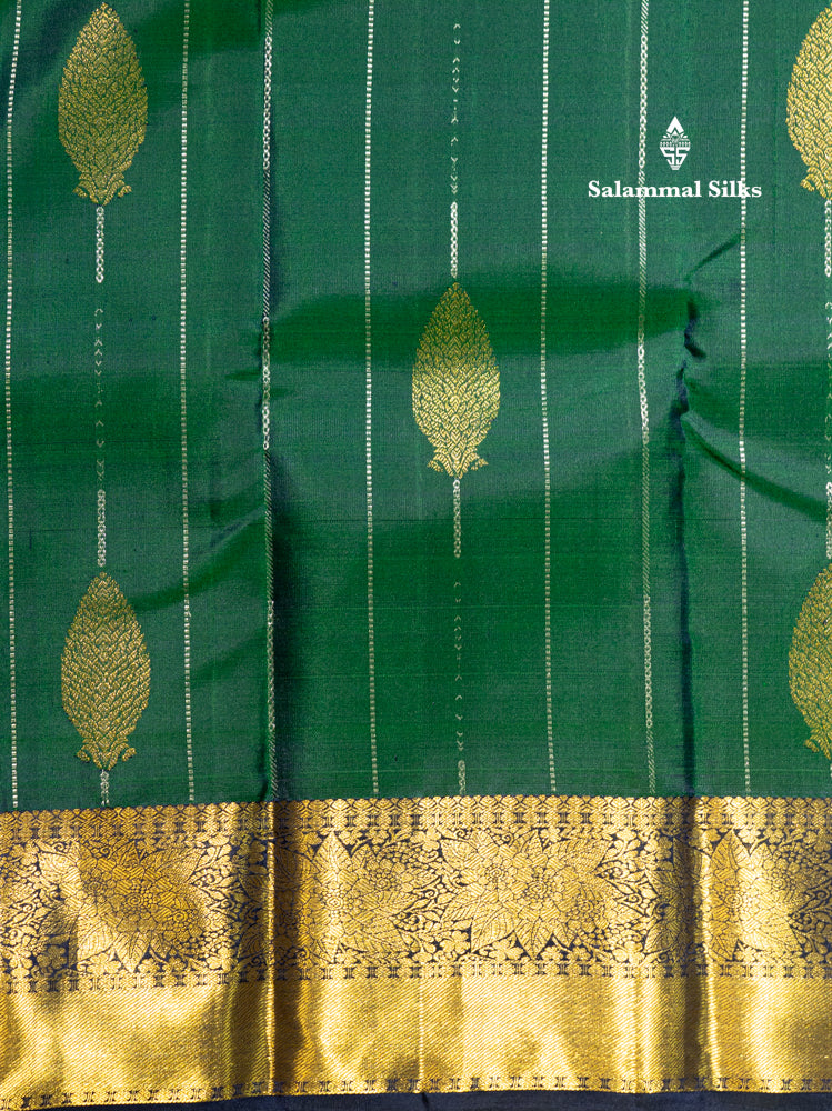 Peacock Green Colour Pure Kanjivaram Silk Saree With Navy Blue Border
