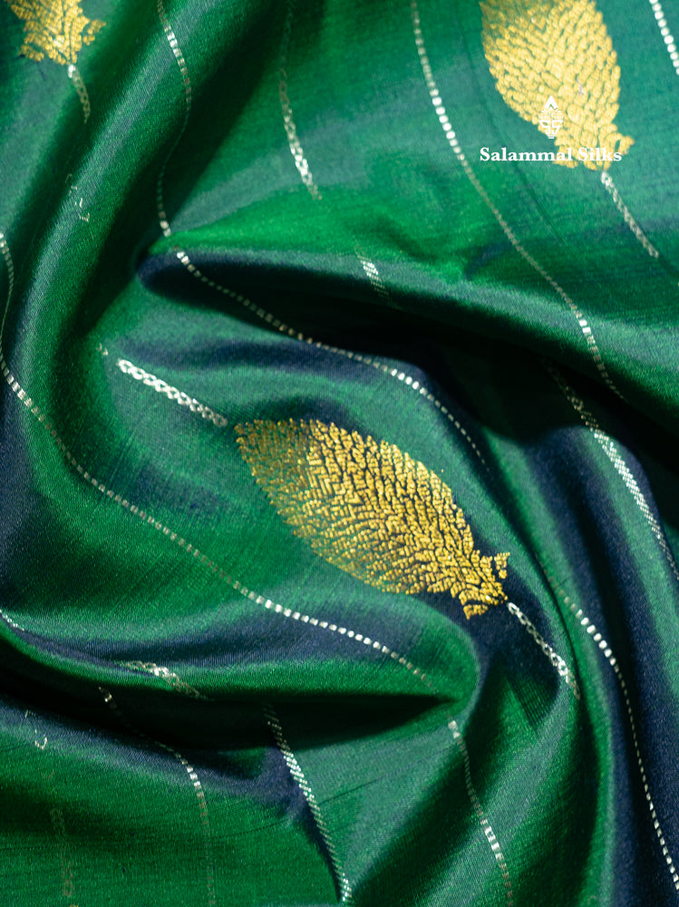Peacock Green Colour Pure Kanjivaram Silk Saree With Navy Blue Border