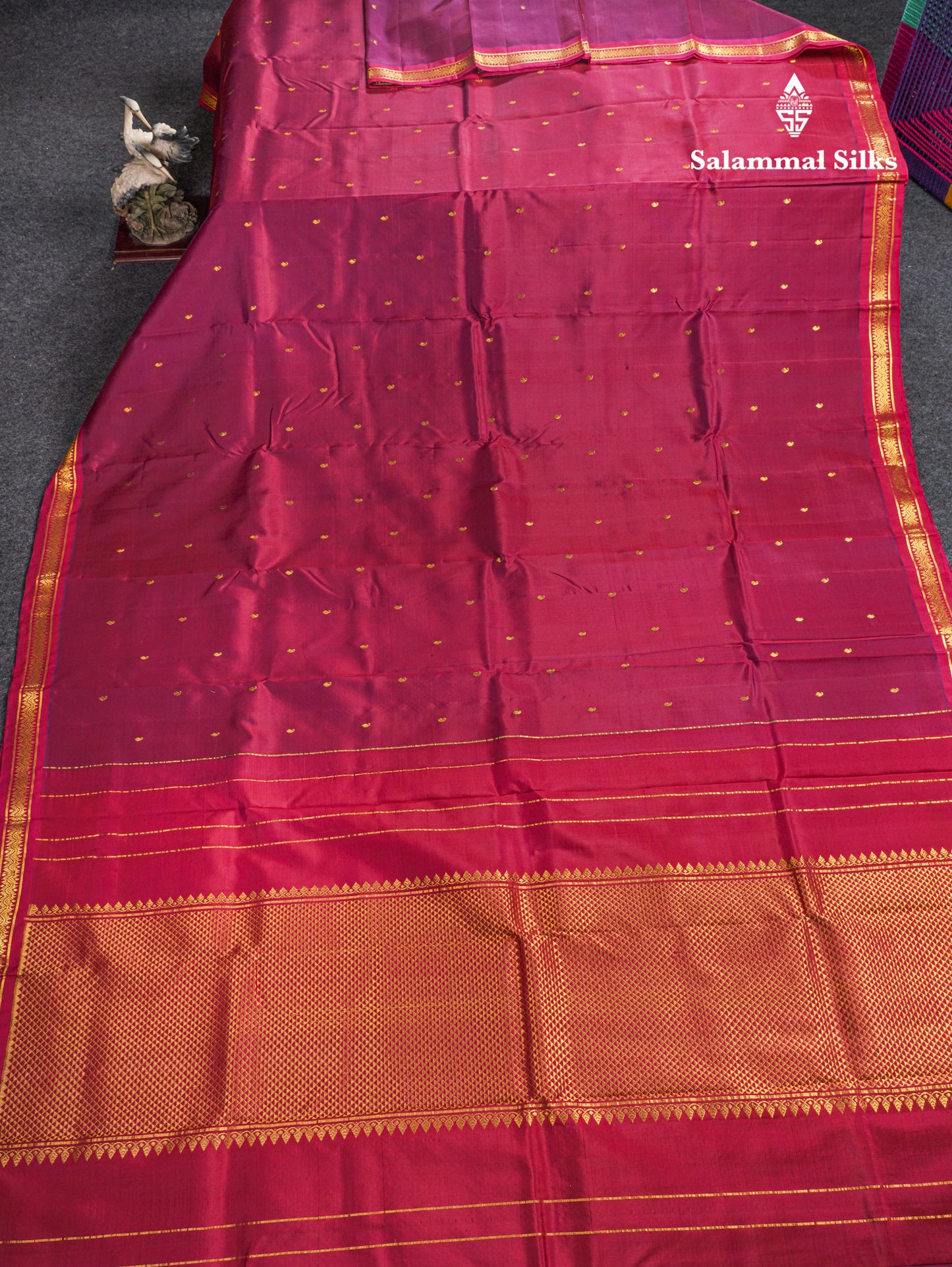 Dual Tone Maroon Pure Kanjivaram Silk Saree With Contrast Reddish Maroon Small Border