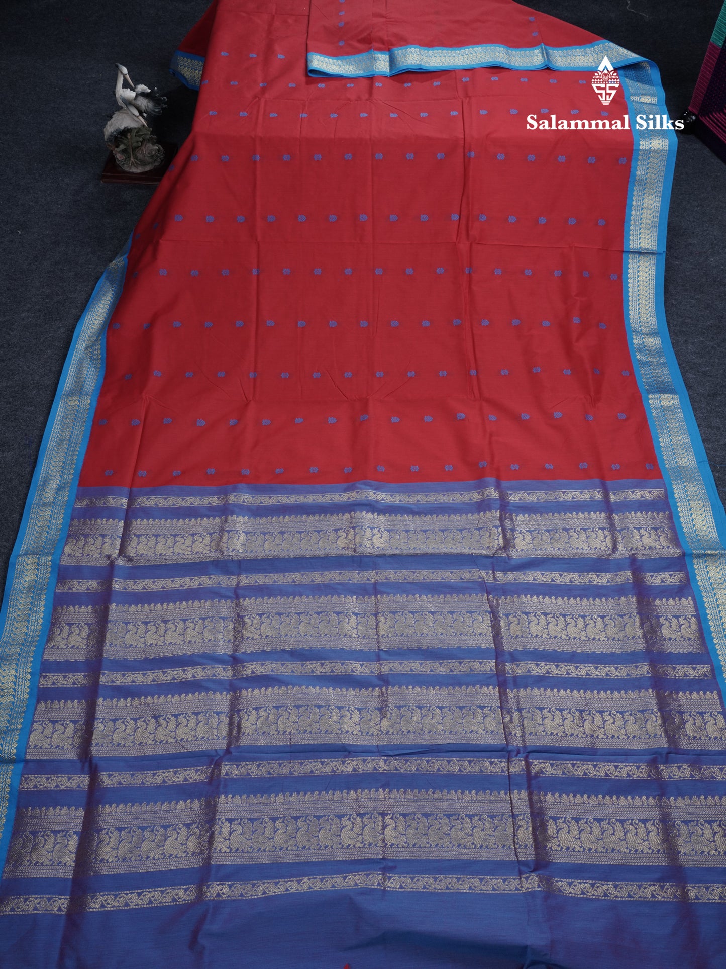 Chilly Red Kalyani Cotton Saree With Contrast Blue Border
