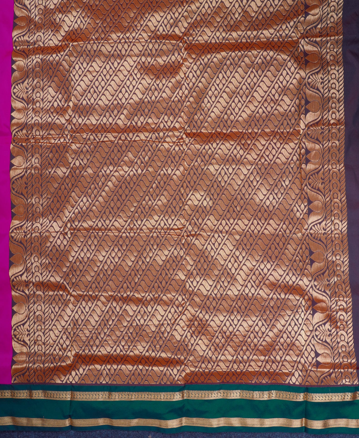9.5 Yards Semi Silk Saree Magenta with Contrast Bottle Green Traditional Rettapet Border