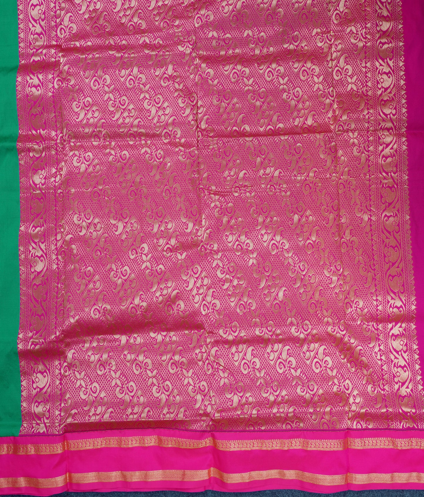 9.5 Yards Semi Silk Saree Saffire Green with Contrast Pink Traditional Rettapet Border