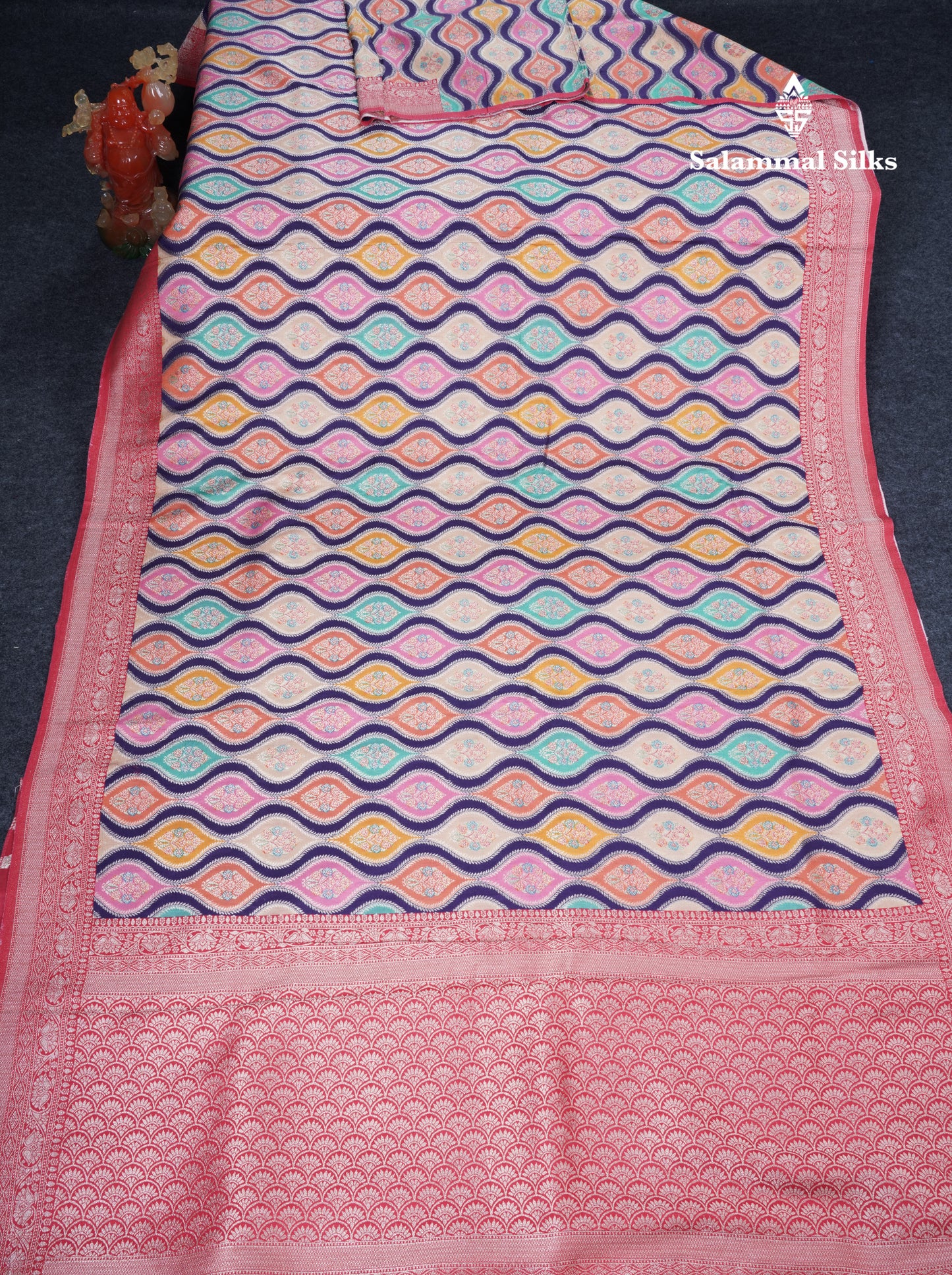 Black Wave Pattern Banarasi Semi Georgette Saree With Contrast Red Blouse