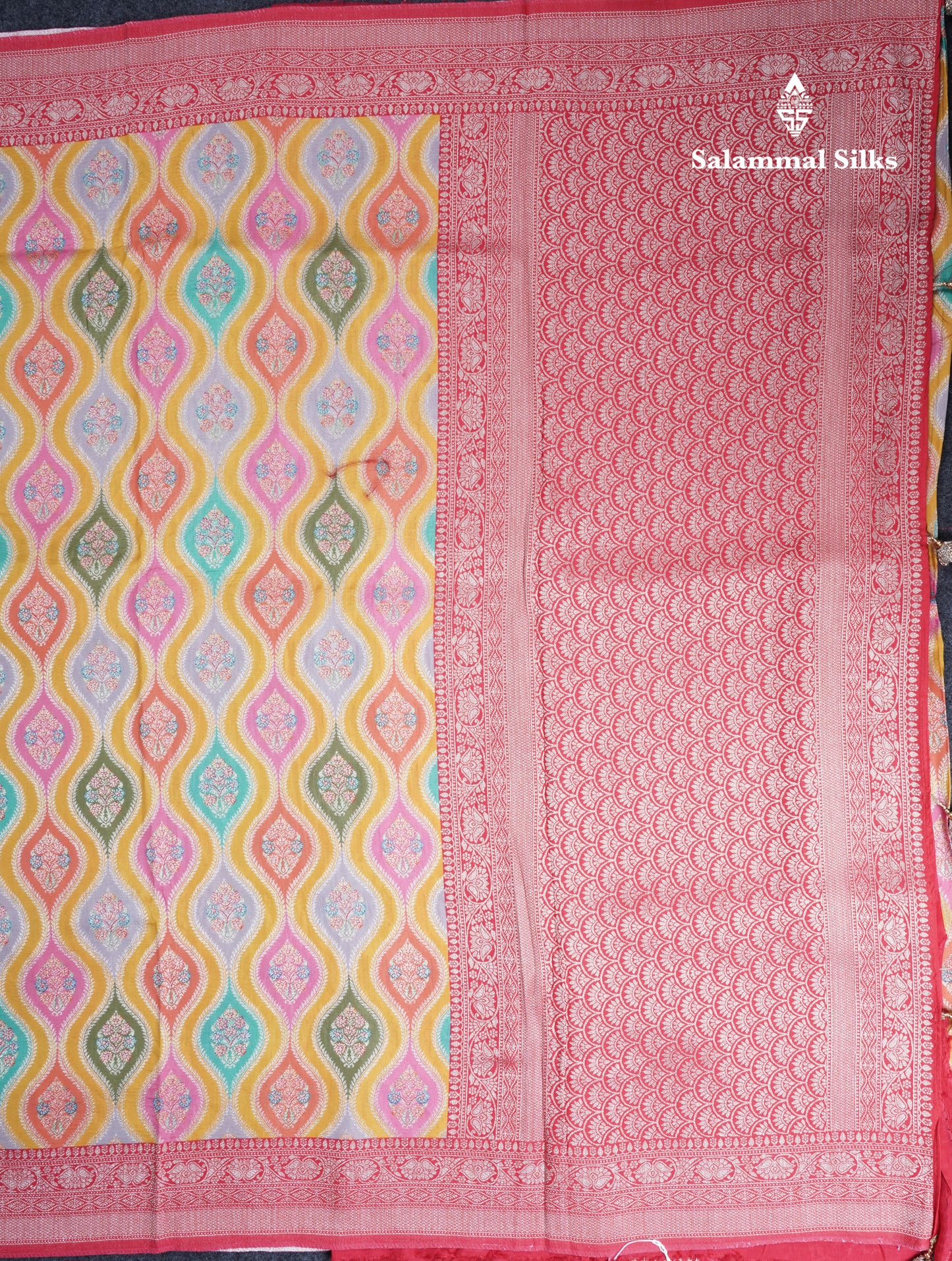 Black Wave Pattern Banarasi Semi Georgette Saree With Contrast Red Blouse