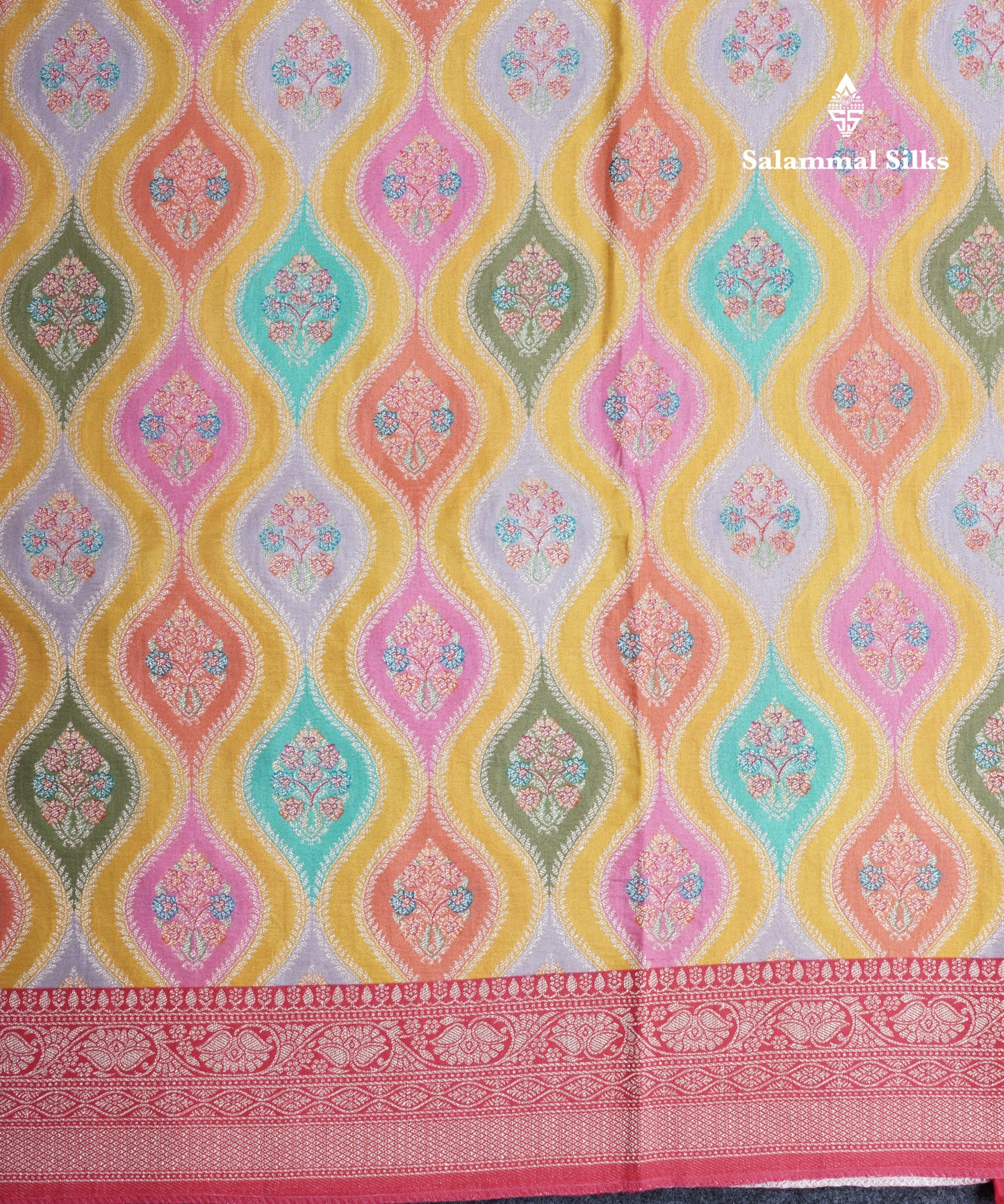 Black Wave Pattern Banarasi Semi Georgette Saree With Contrast Red Blouse