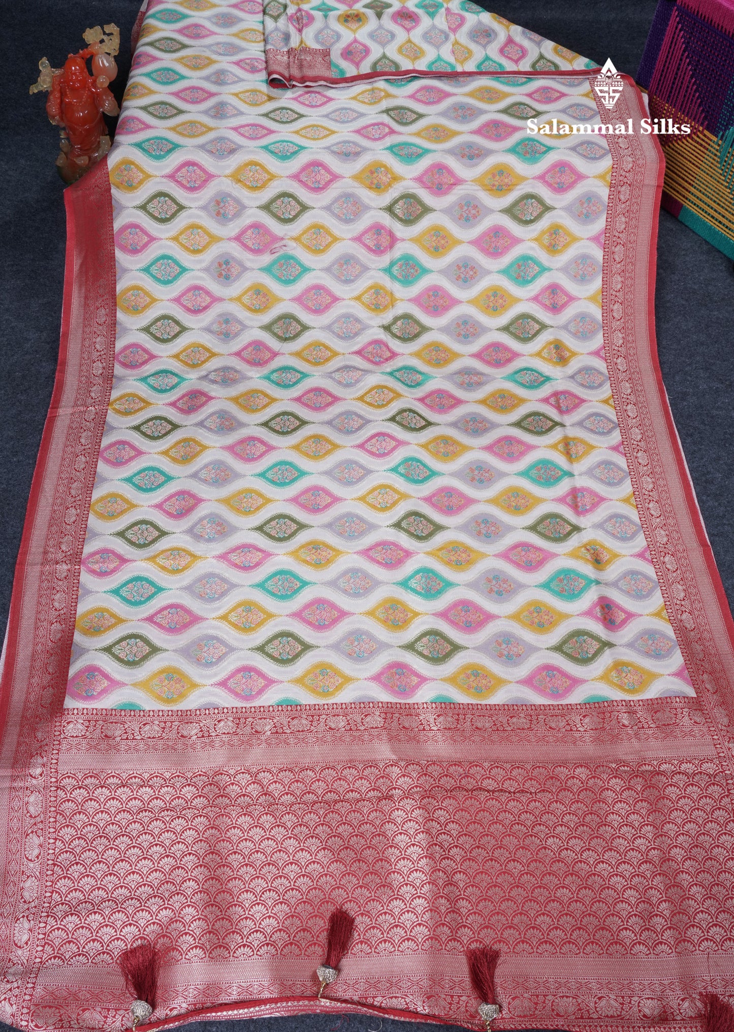 Black Wave Pattern Banarasi Semi Georgette Saree With Contrast Red Blouse