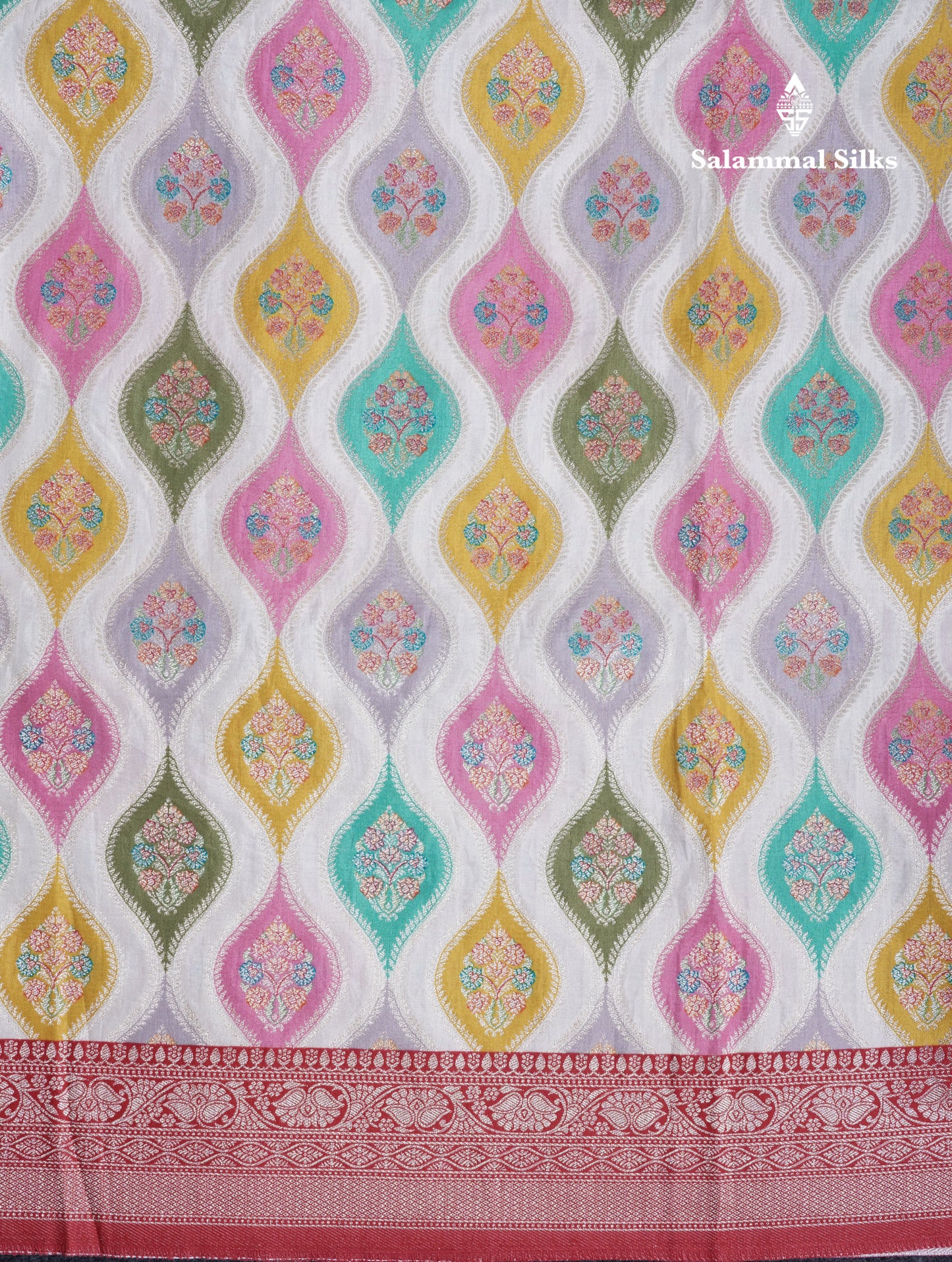 Black Wave Pattern Banarasi Semi Georgette Saree With Contrast Red Blouse