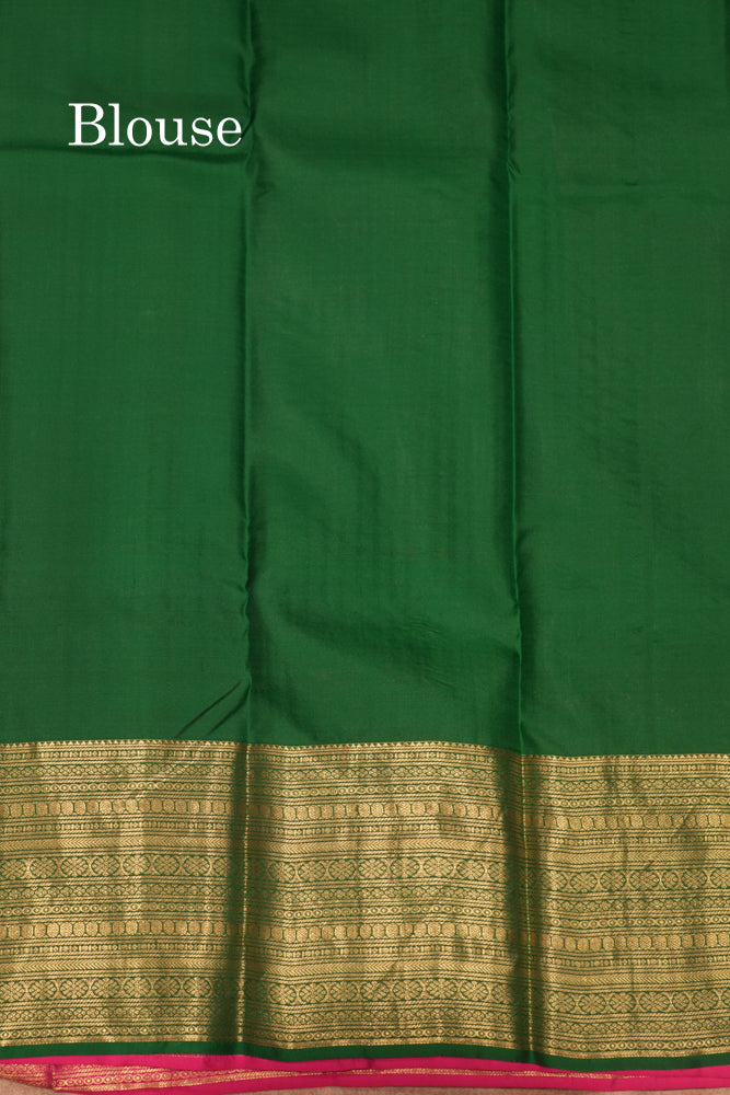 Magenta Pink Colour Pure Kanjivaram Silk Saree With Traditional Border