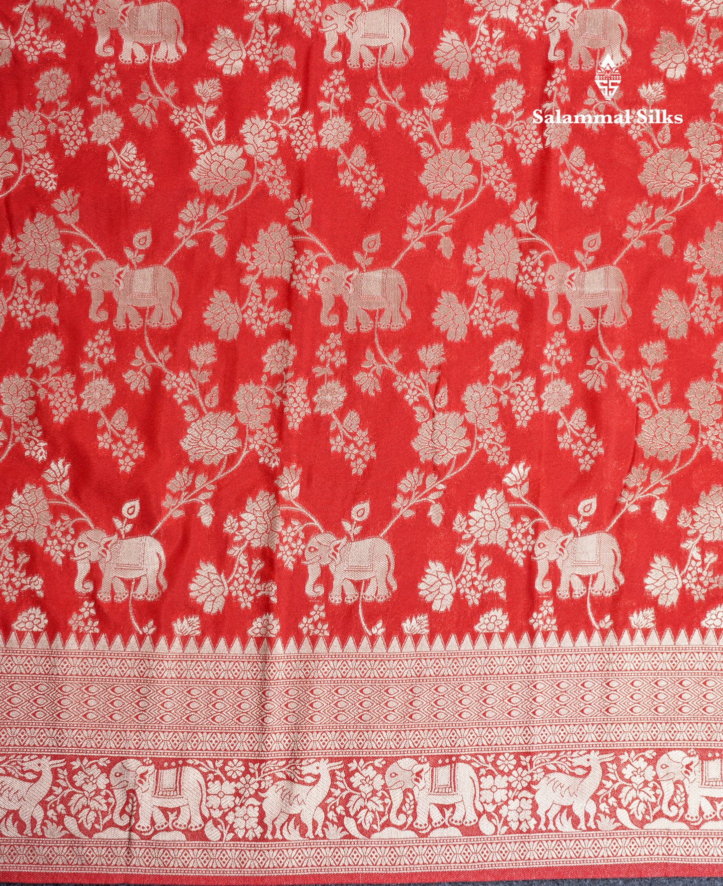 Beautiful Chilly Red Semi Georgette Saree With Fancy Self Evening Morning Border