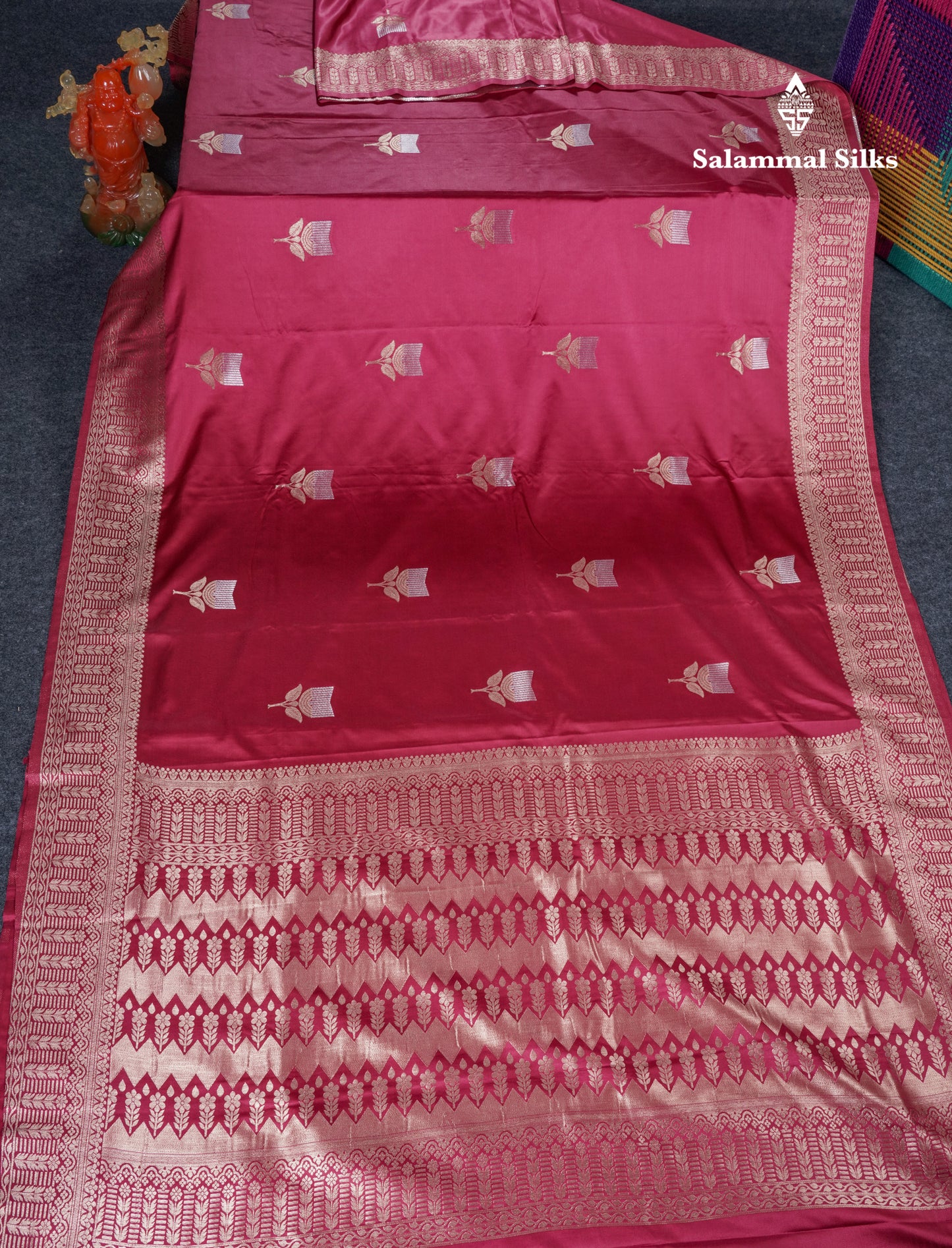 Beautiful Magenta Russian Silk Saree With Fancy Self Border