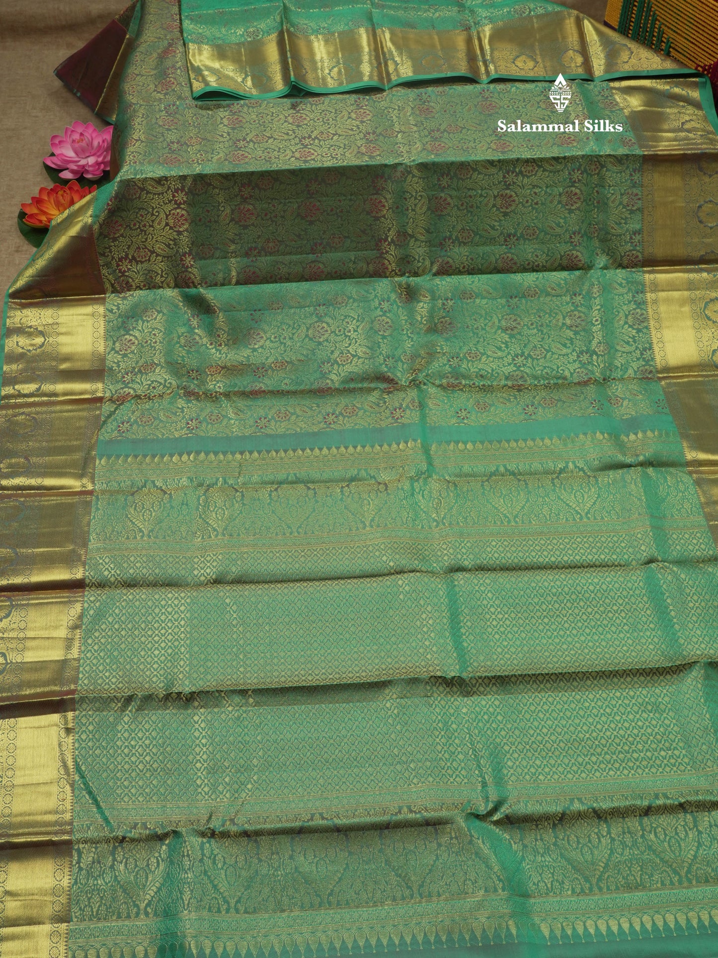 Dual Tone Sea Green Bridal Pure Kanjivaram Silk Saree With Self Border
