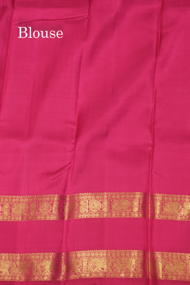 Magenta Colour Pure Kanjivaram Silk Saree With Traditional Gap Border