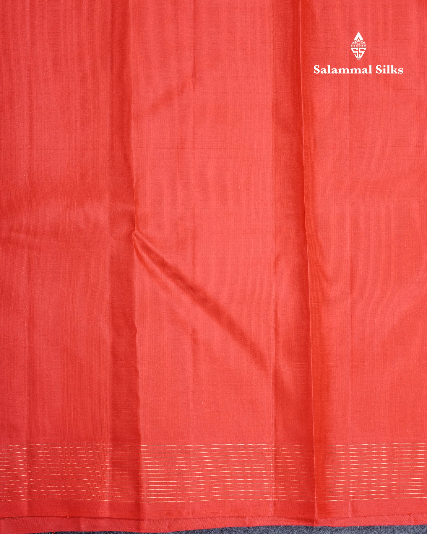 Red Traditional Buttas Pure Kanjivaram Silk Saree 2G Zari with Zari Lines Border