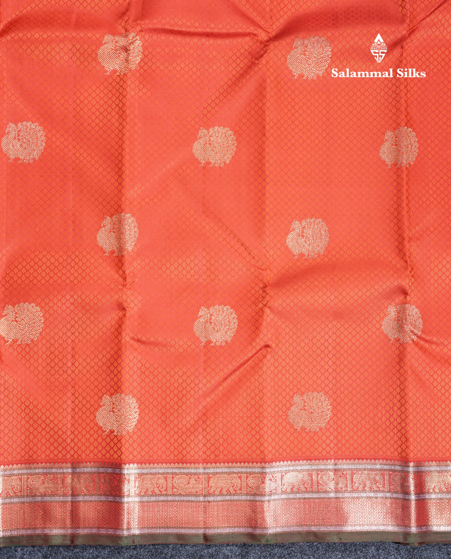 Red Beautiful Emboss Design Bridal Pure Kanjivaram Silk Saree Pure Zari with Traditional Zari Butta Border