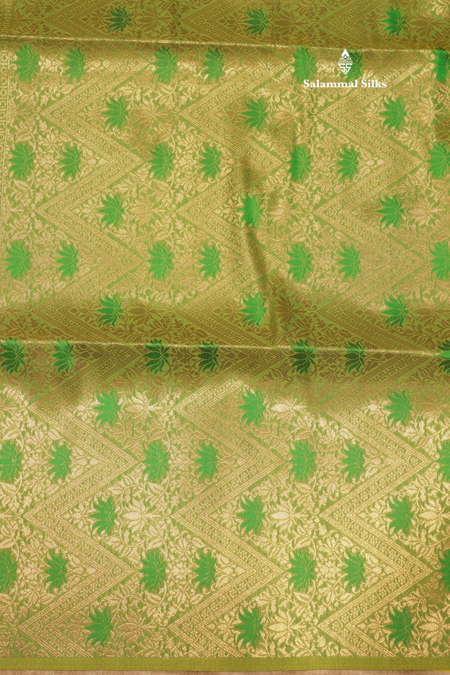 Maroon Colour Semi Soft Silk Saree With Emboss Blouse
