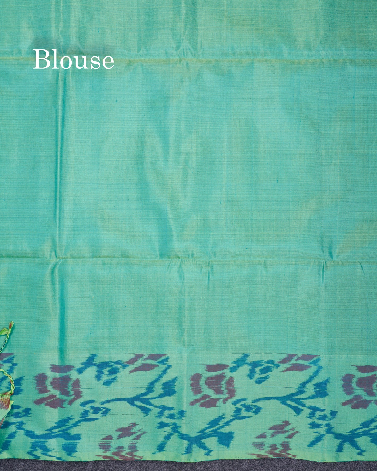 Beautiful Magenta Pure Kanjivaram Soft Silk Saree With Contrast Ikkat Sapphire Green Border