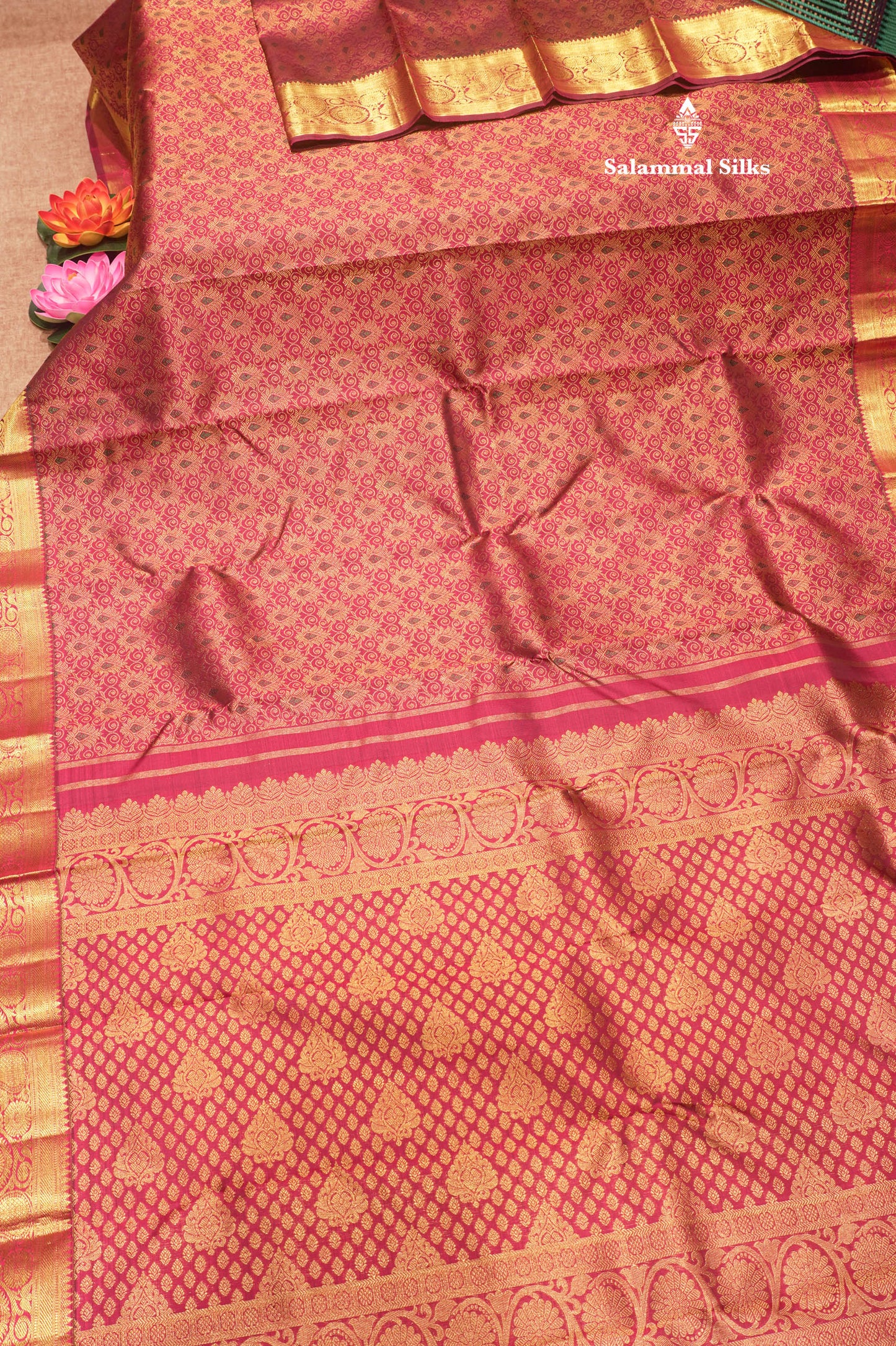 Magenta Colour Pure Kanjivaram Silk Saree With Gold Zari Border