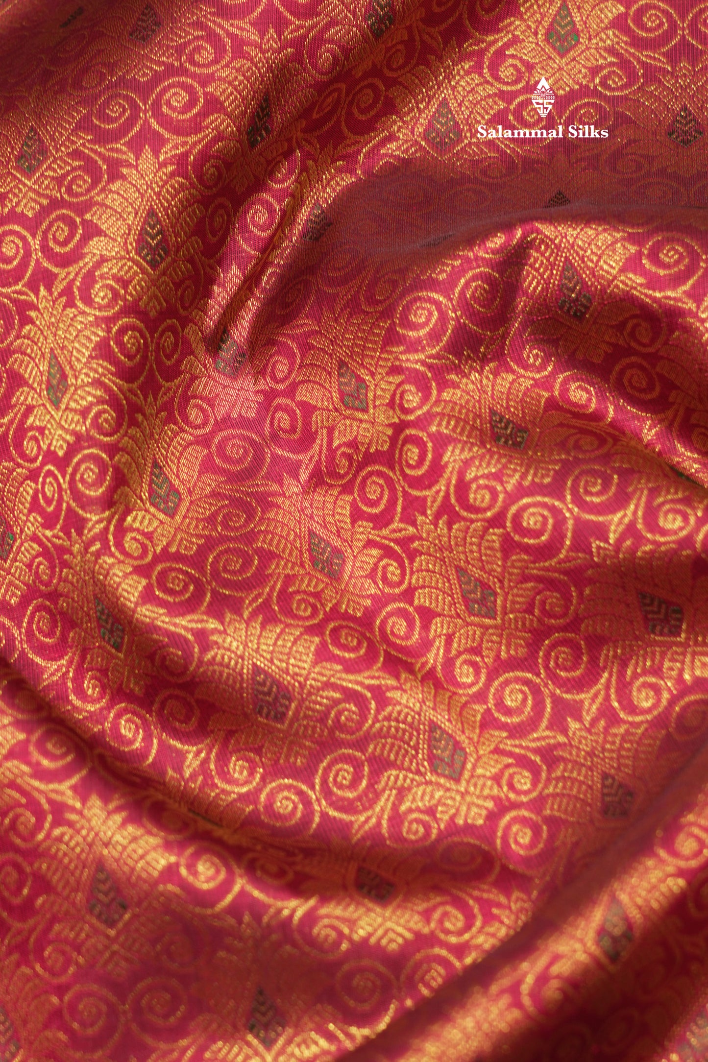 Magenta Colour Pure Kanjivaram Silk Saree With Gold Zari Border