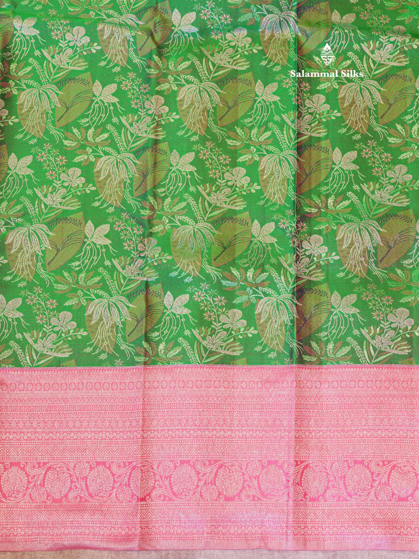 Green Colour Pure Kanjivaram Silk Saree With Onion Pink Border