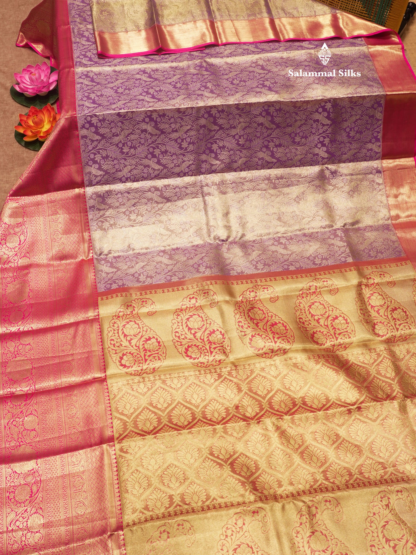 Light Lavender Colour Pure Kanjivaram Silk Saree With Contrast Long Pink Border