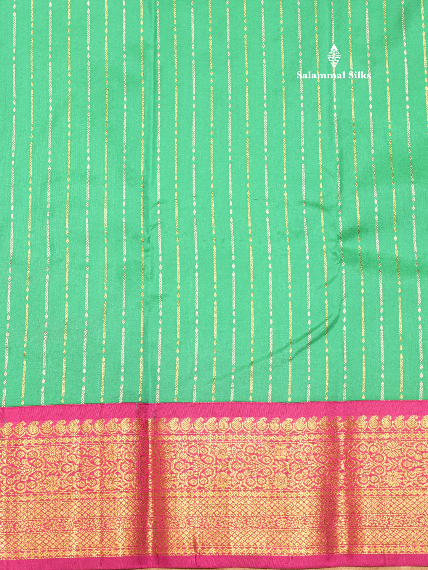 Saffire Green Colour Pure Kanjivaram Silk Saree With Contrast Magenta Border