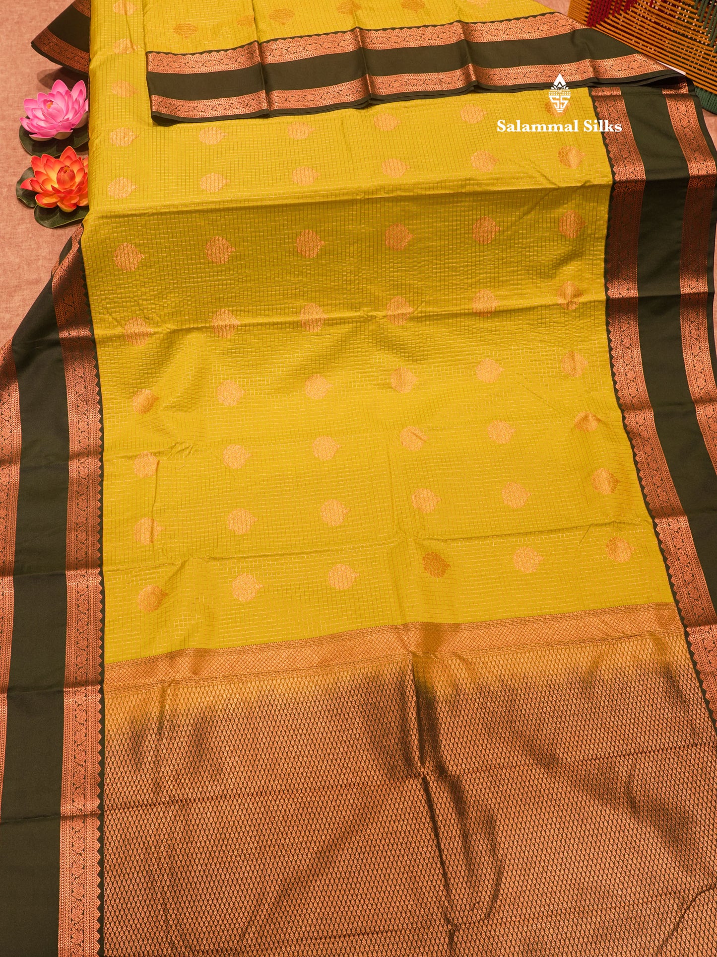 Manthulir Yellow Colour Small Checks Semi Silk Saree With Contrast Bottle Green Double Border