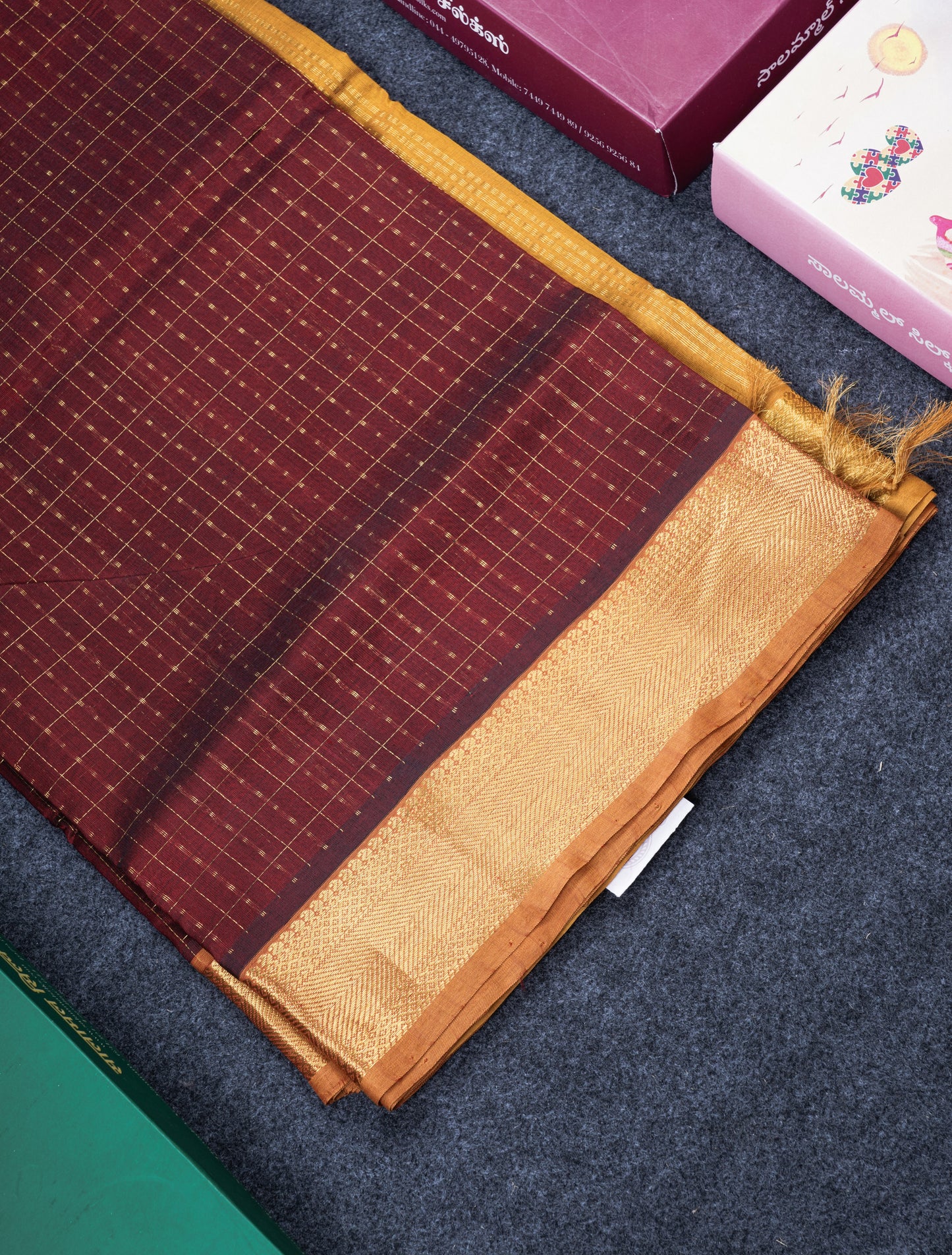 Lakshadeepam Violet Colour Pure Silk Cotton Saree With Contrast Parrot Green Border