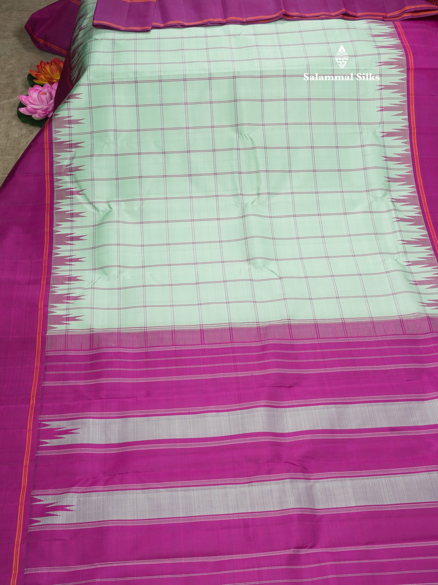 Light Rexona Beautiful Checks Pure Kanjivaram Pure Silk Saree With Traditional Magenta Temple Border
