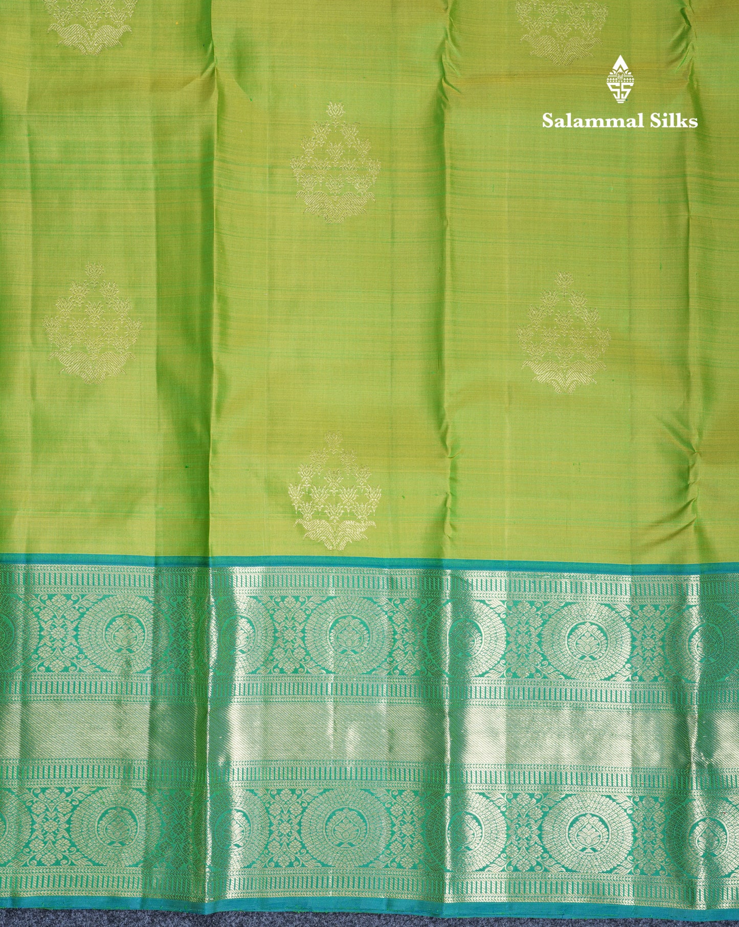 Dual Tone Parrot Green Pure Kanjivaram Silk Saree With Contrast Sapphire Green Long Border