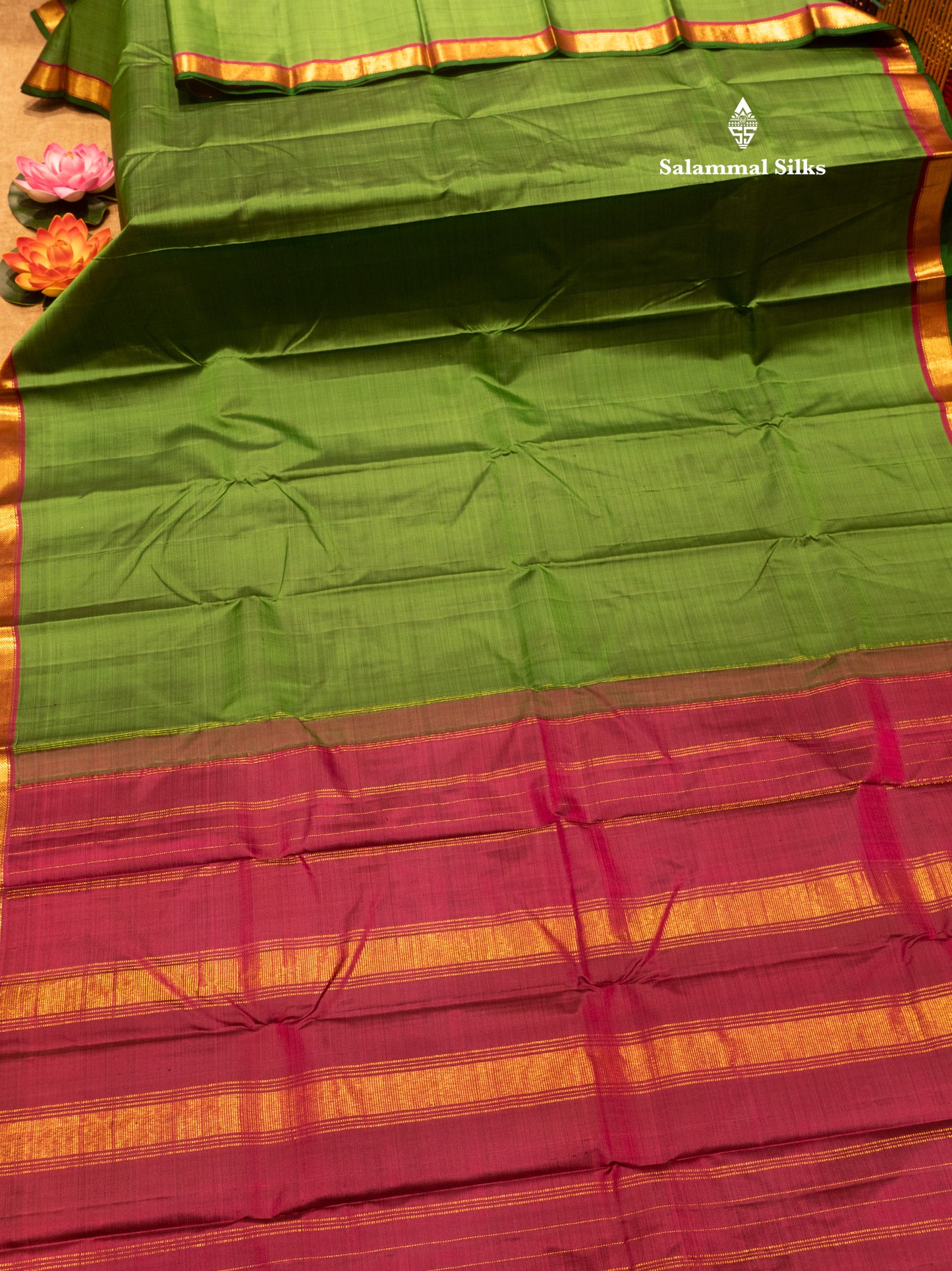 Kanjivaram Beautiful Green Plain Pure Silk Saree With Small Magenta Border