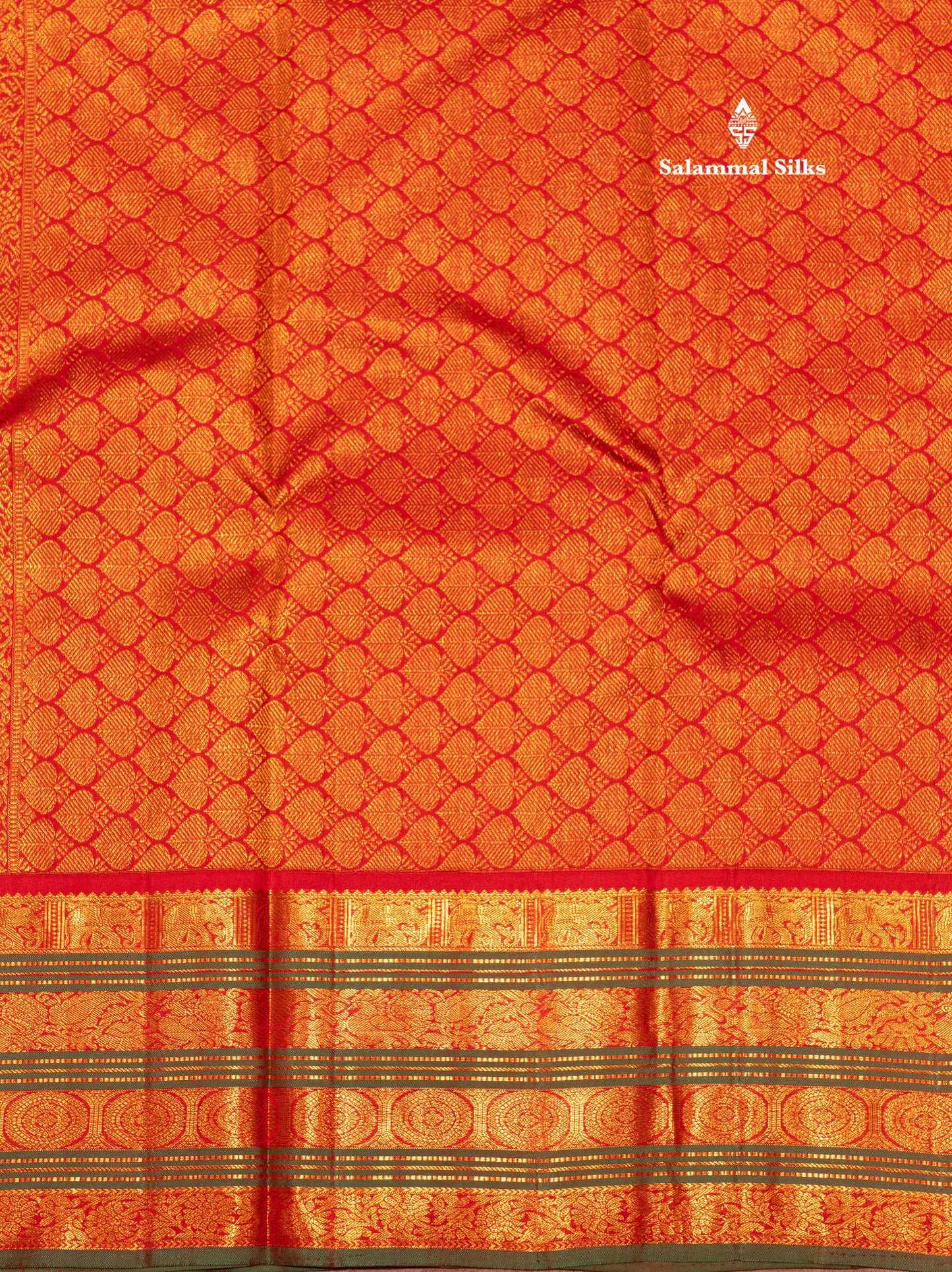 White Colour Pure Kanjivaram Silk Saree With Traditional Red Double Border