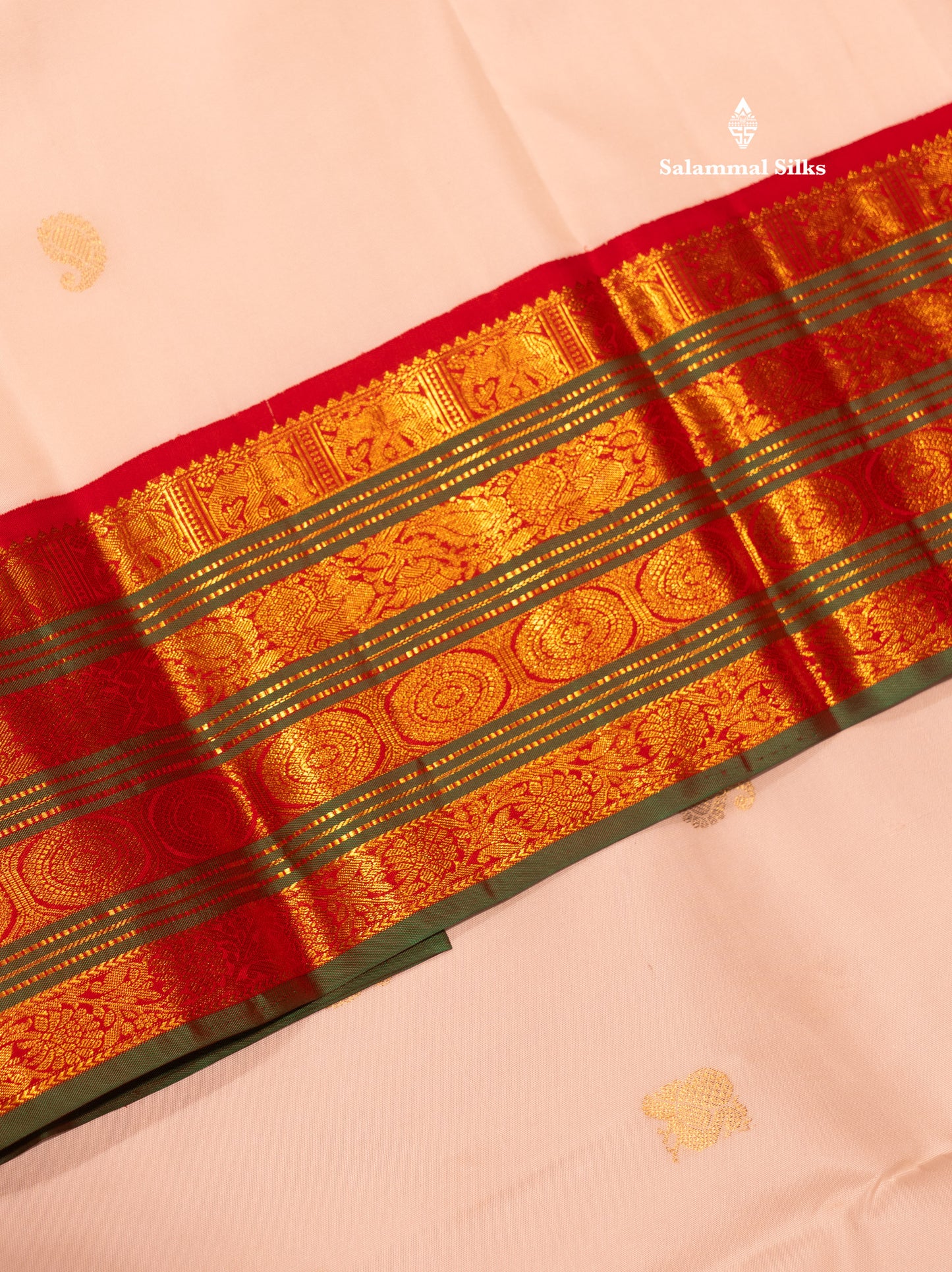 White Colour Pure Kanjivaram Silk Saree With Traditional Red Double Border