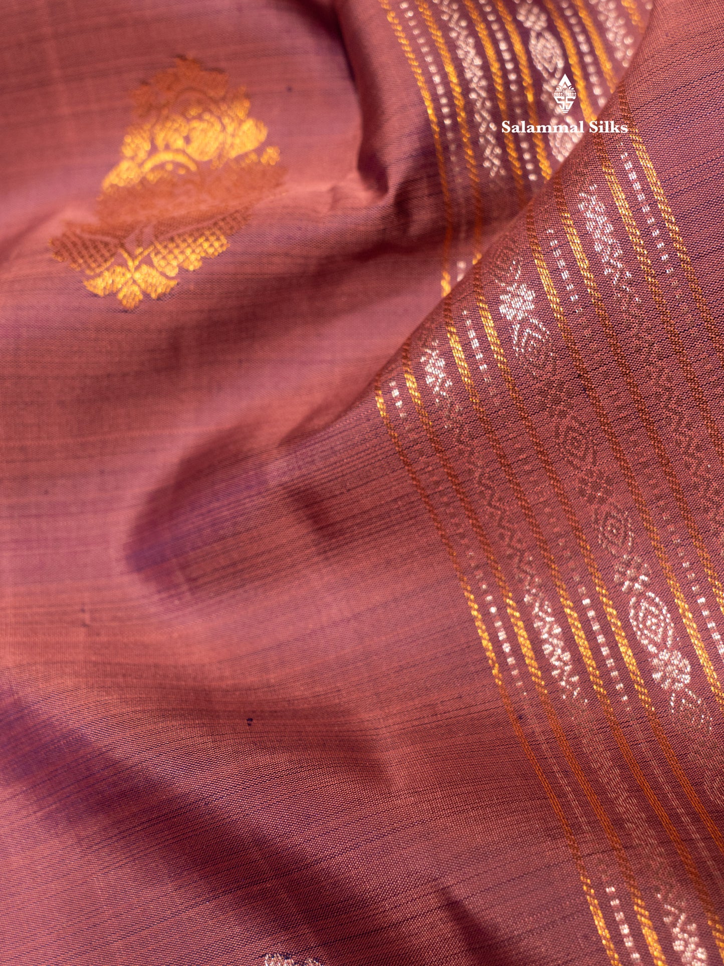 Kanjivaram Beautiful onion pink Colour Pure Silk Saree With Navy Blue Border