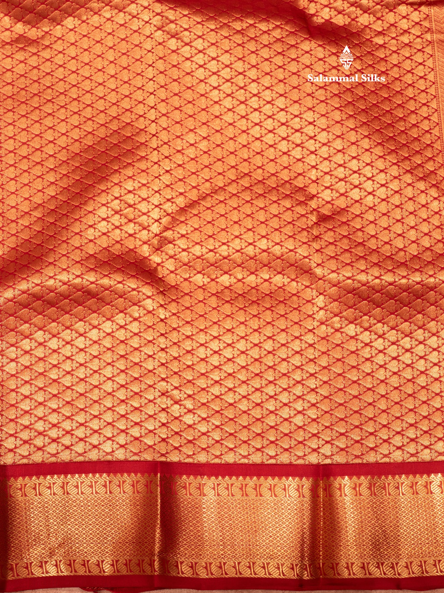 White Colour Pure Kanjivaram Silk Saree With Contrast Maroon Border