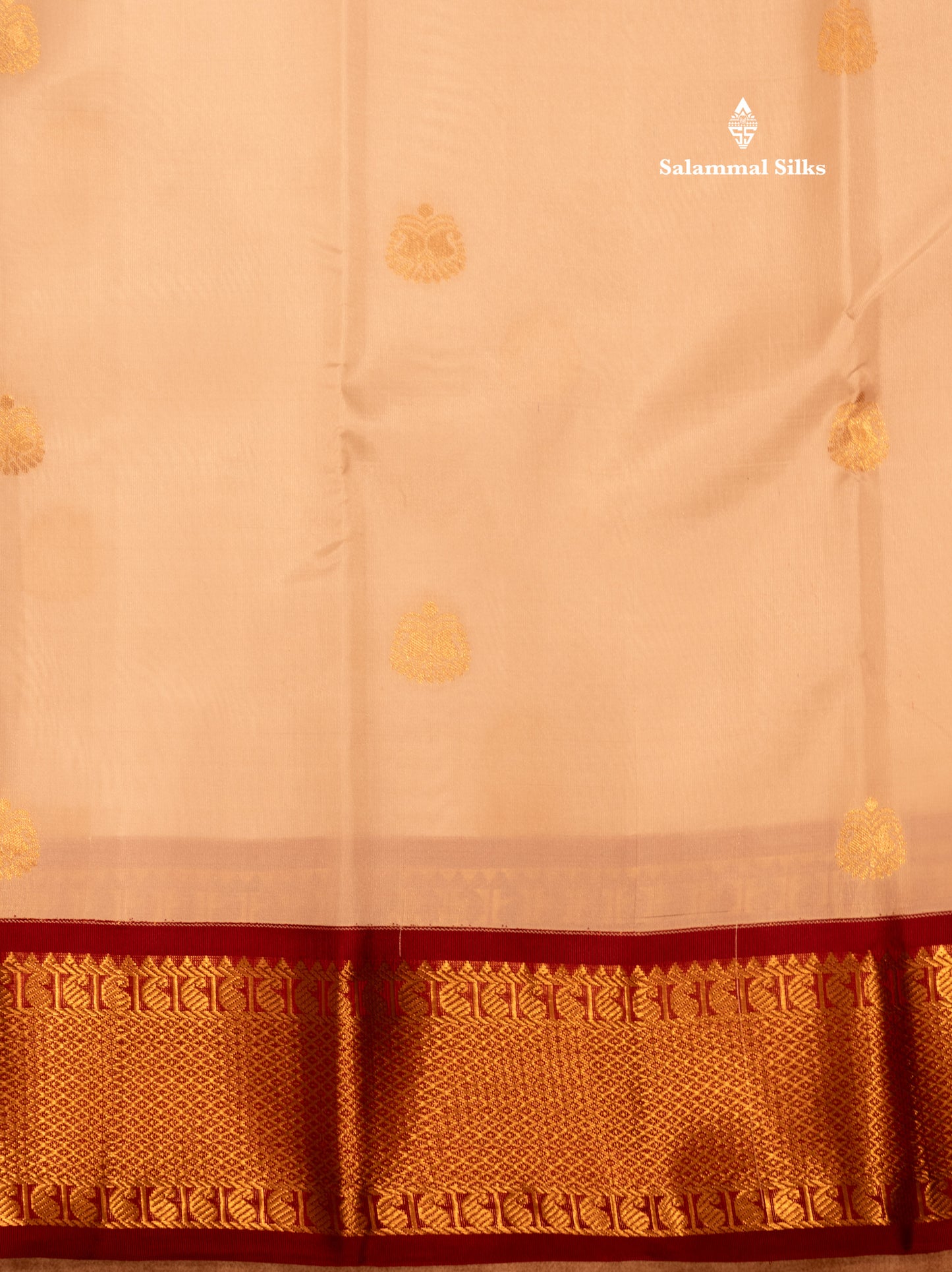 White Colour Pure Kanjivaram Silk Saree With Contrast Maroon Border