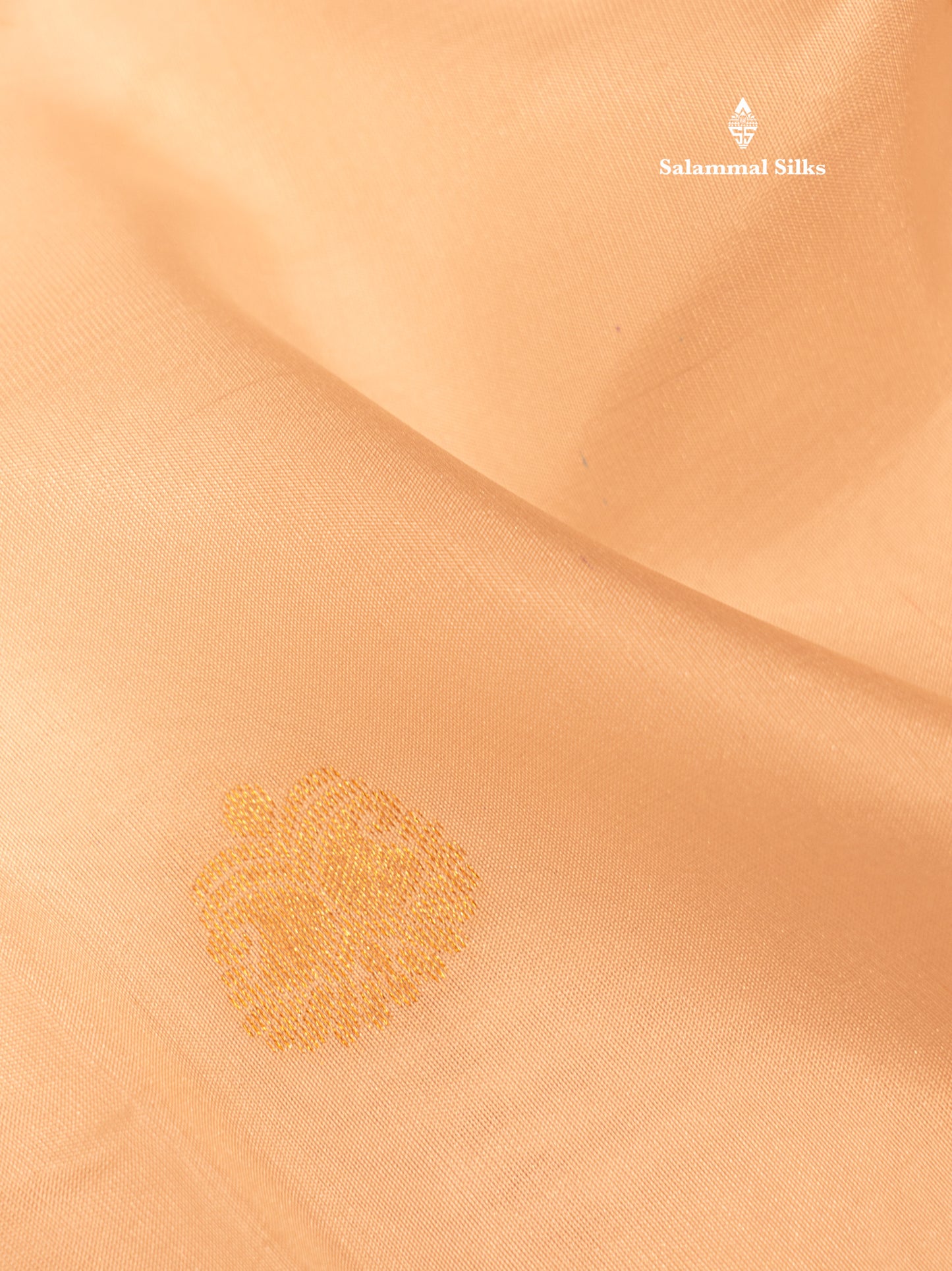 White Colour Pure Kanjivaram Silk Saree With Contrast Maroon Border