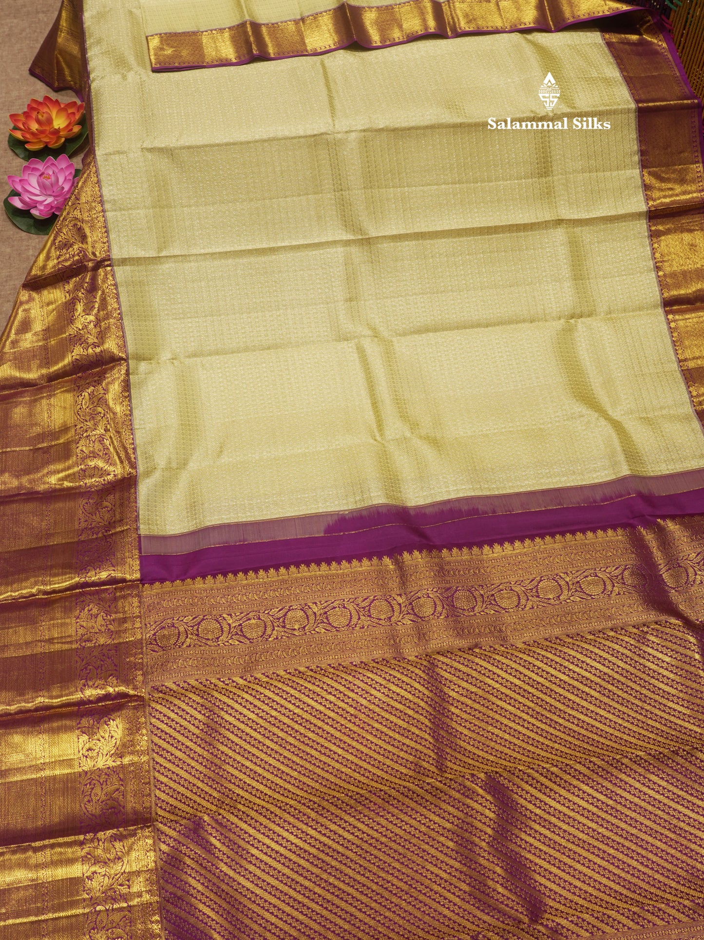Pista Green Colour Pure Kanjivaram Silk Saree With Contrast Vadamalli Border