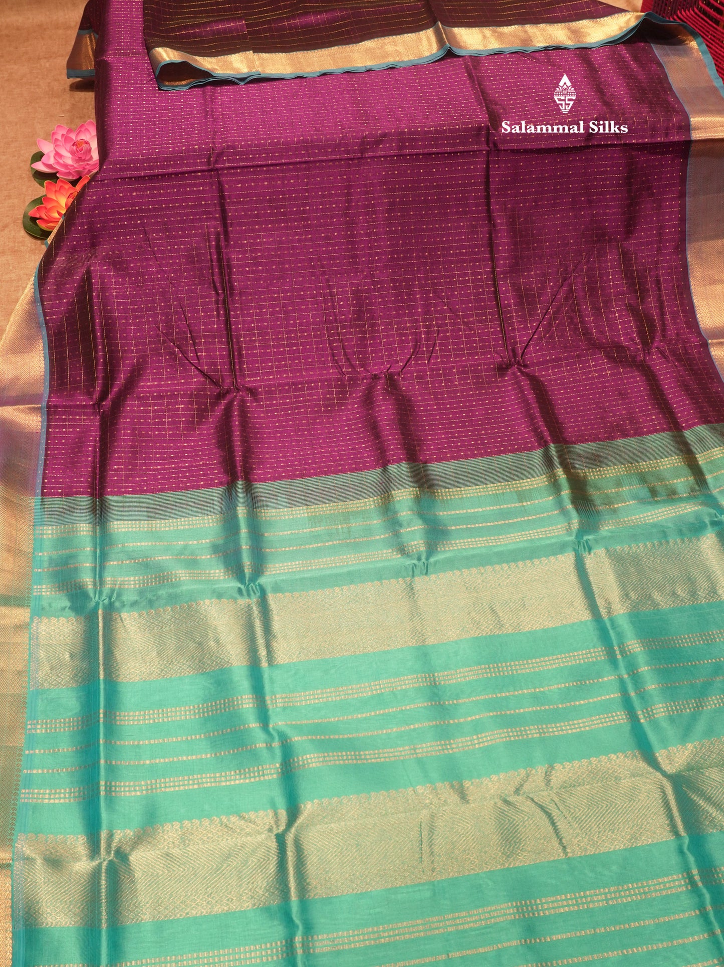 Lakshadeepam Violet Colour Pure Silk Cotton Saree With Contrast Parrot Green Border