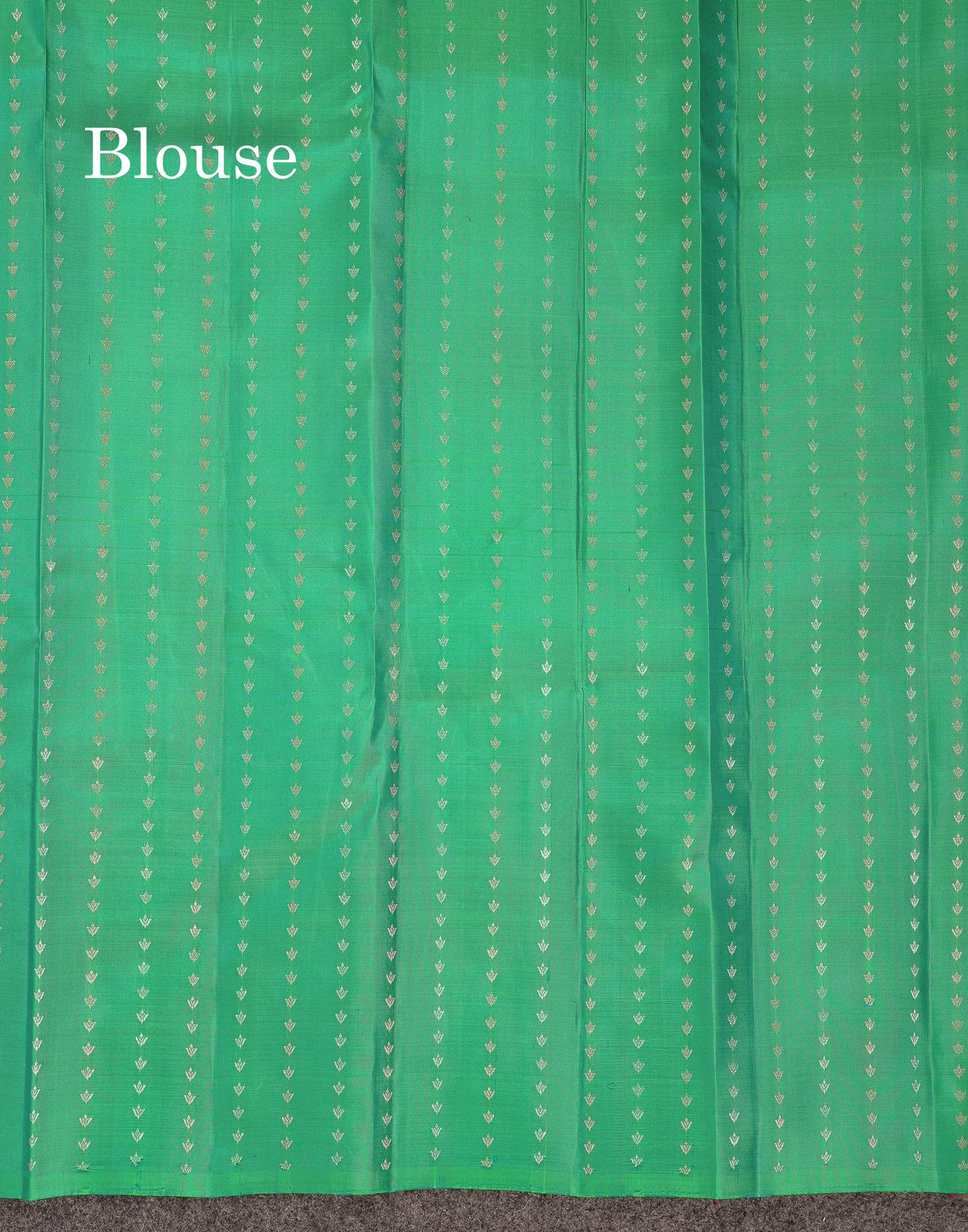 Beautiful Dual Tone Sapphire Green Komatha Design Pure Kanjivaram Silk Saree With Blouse